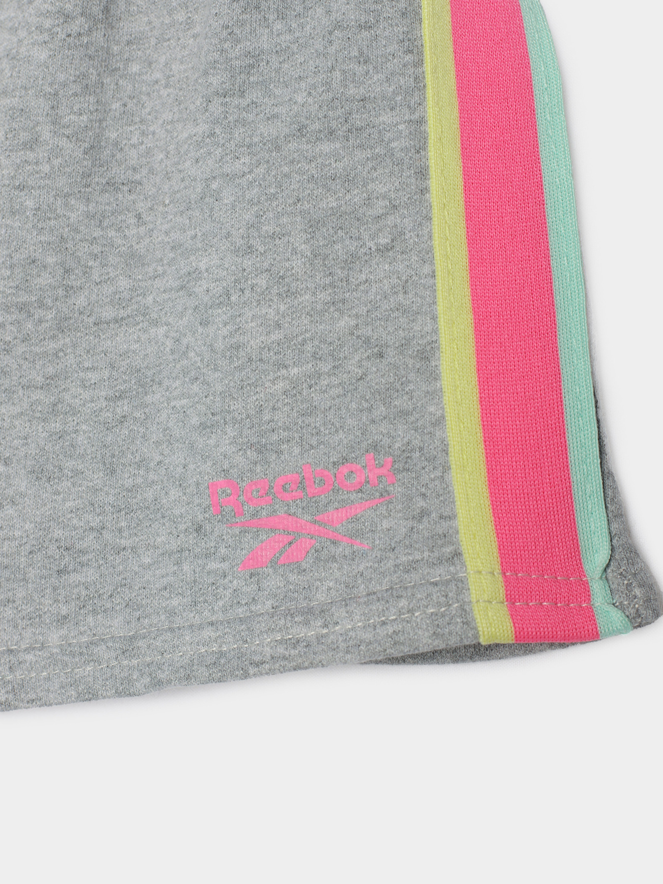 Повсякденні шорти Reebok модель S4731RG4_GREY/YELLOW Повсякденні шорти Reebok модель S4731RG4_GREY/YELLOW Фото