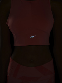 Топ Reebok RUN HIGH-IMPACT модель GJ8682 Топ Reebok RUN HIGH-IMPACT модель GJ8682 Фото