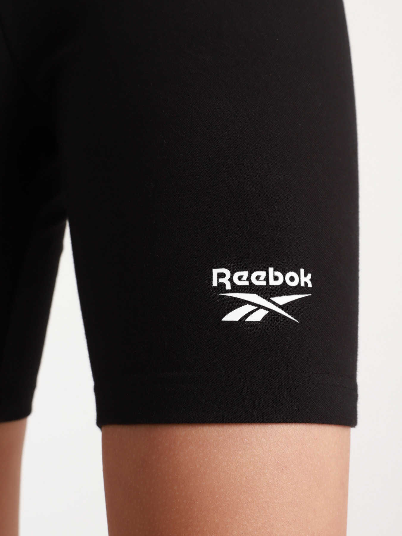 Повсякденні шорти Reebok CLASSICS FOUNDATION модель GJ4866 Фото