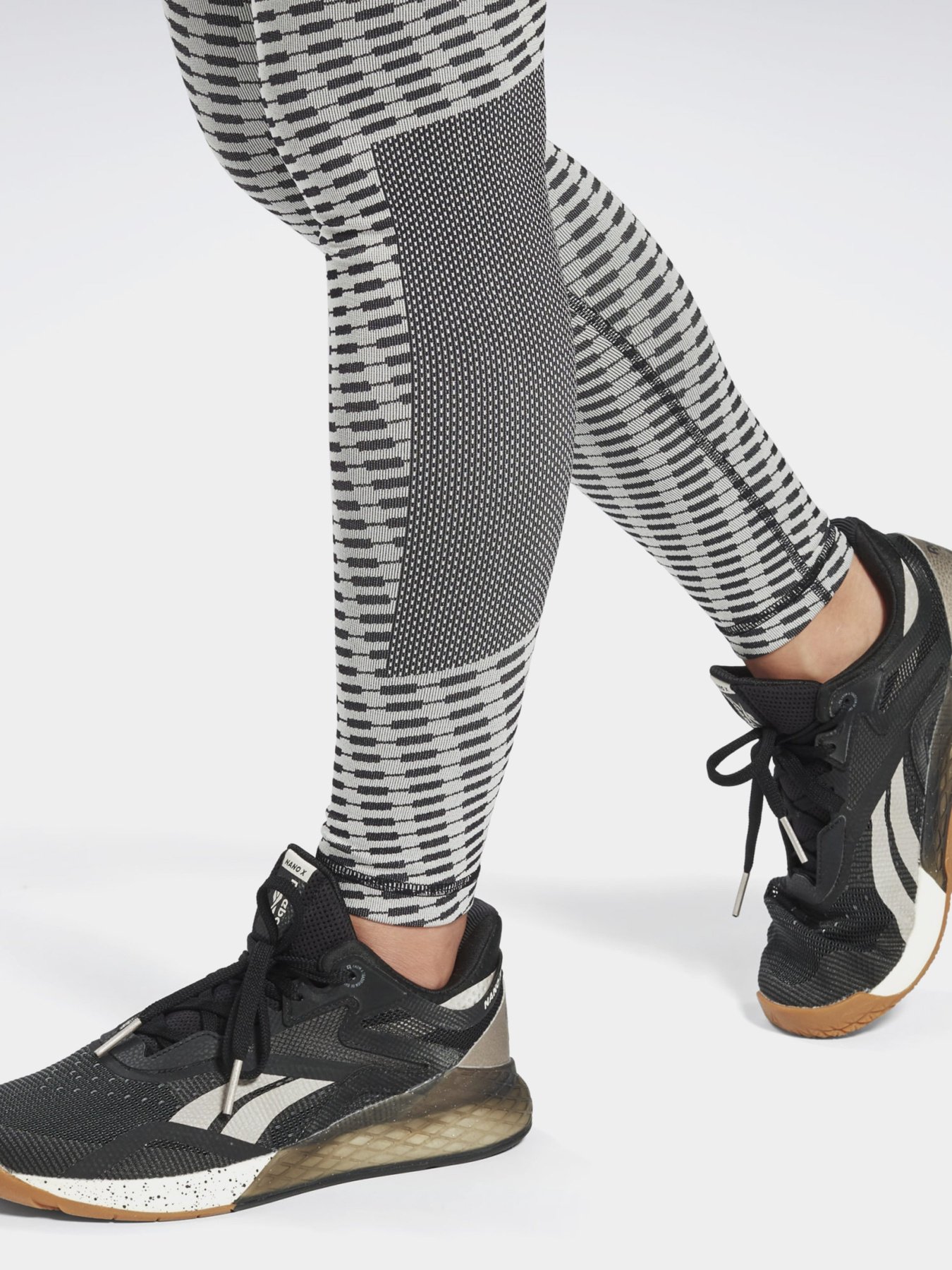 Леггинсы спортивные Reebok SEAMLESS модель GI5007 Фото