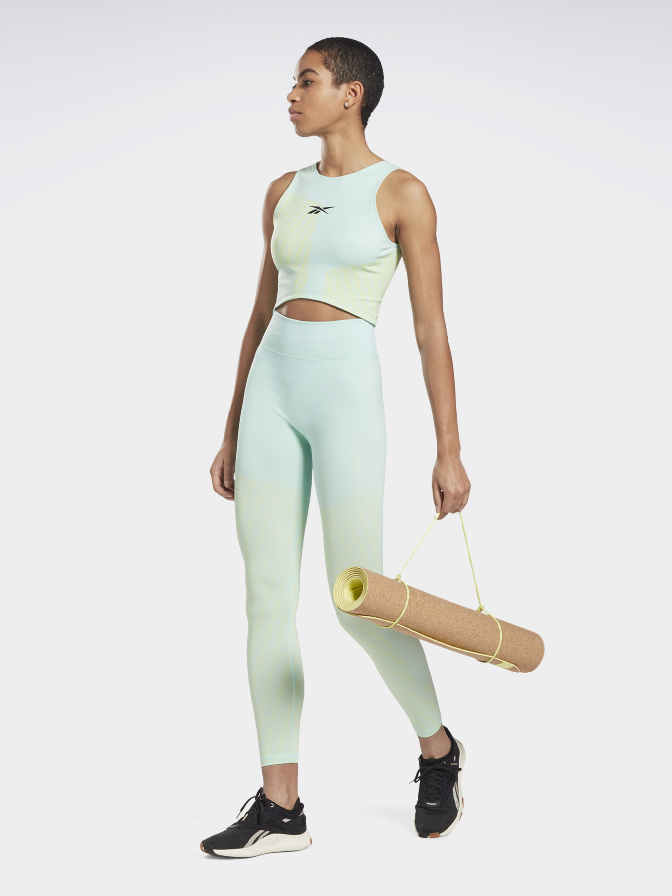 Топ спортивный Reebok SEAMLESS модель GL2580 Фото