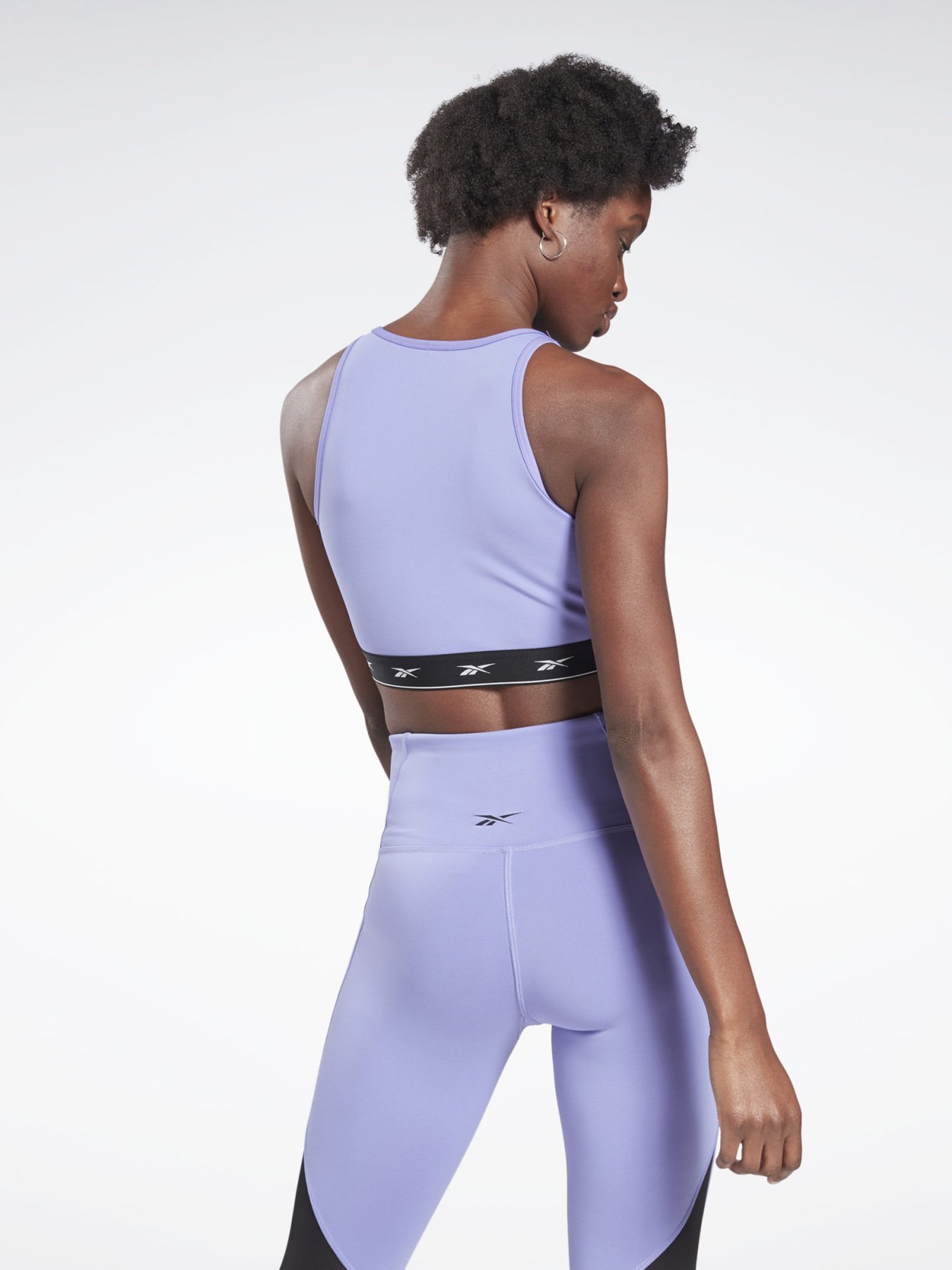 Спортивный топ Reebok BEYOND THE SWEAT модель GP2332 Фото