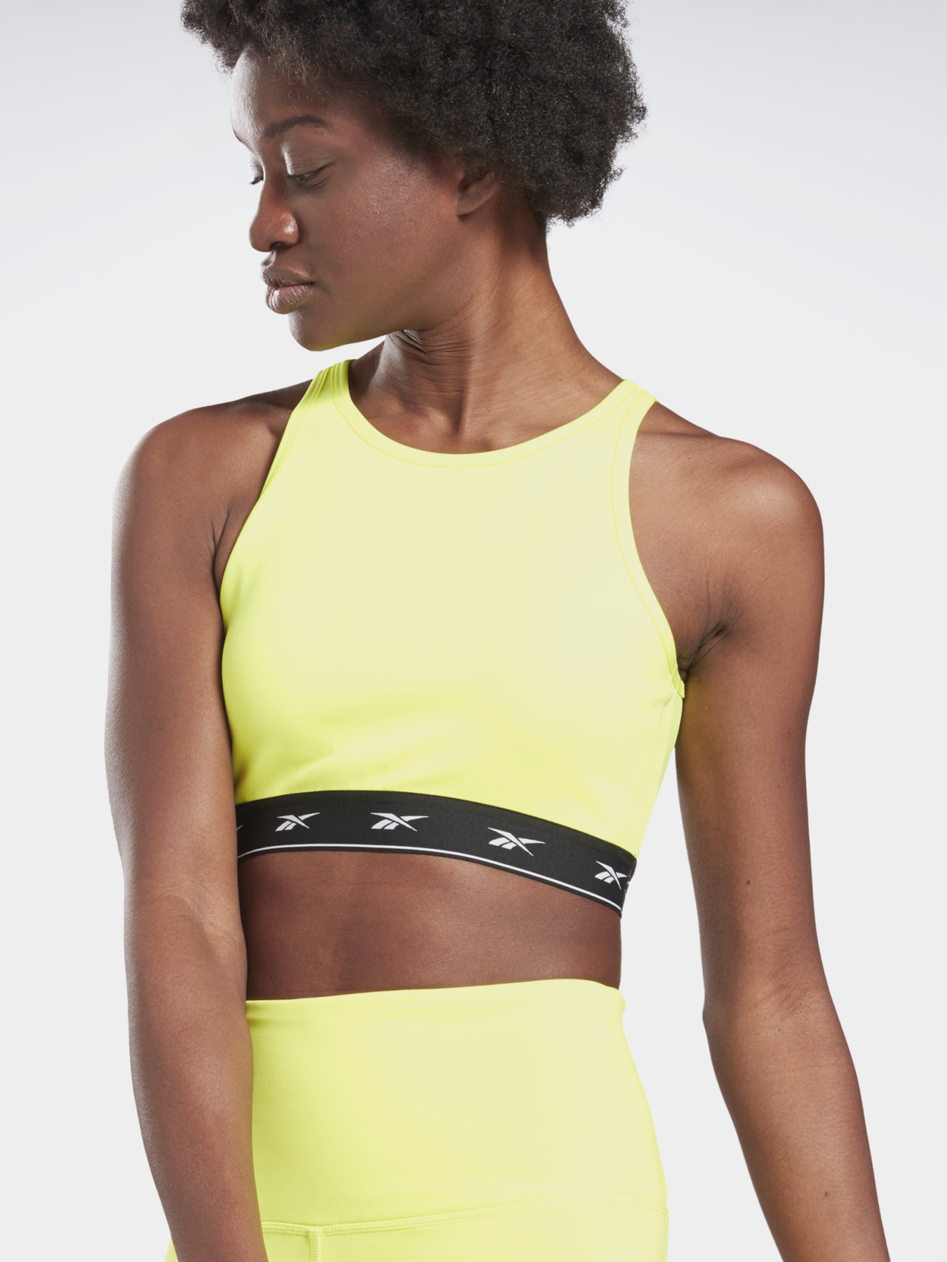 Спортивный топ Reebok BEYOND THE SWEAT модель GP2334 Фото