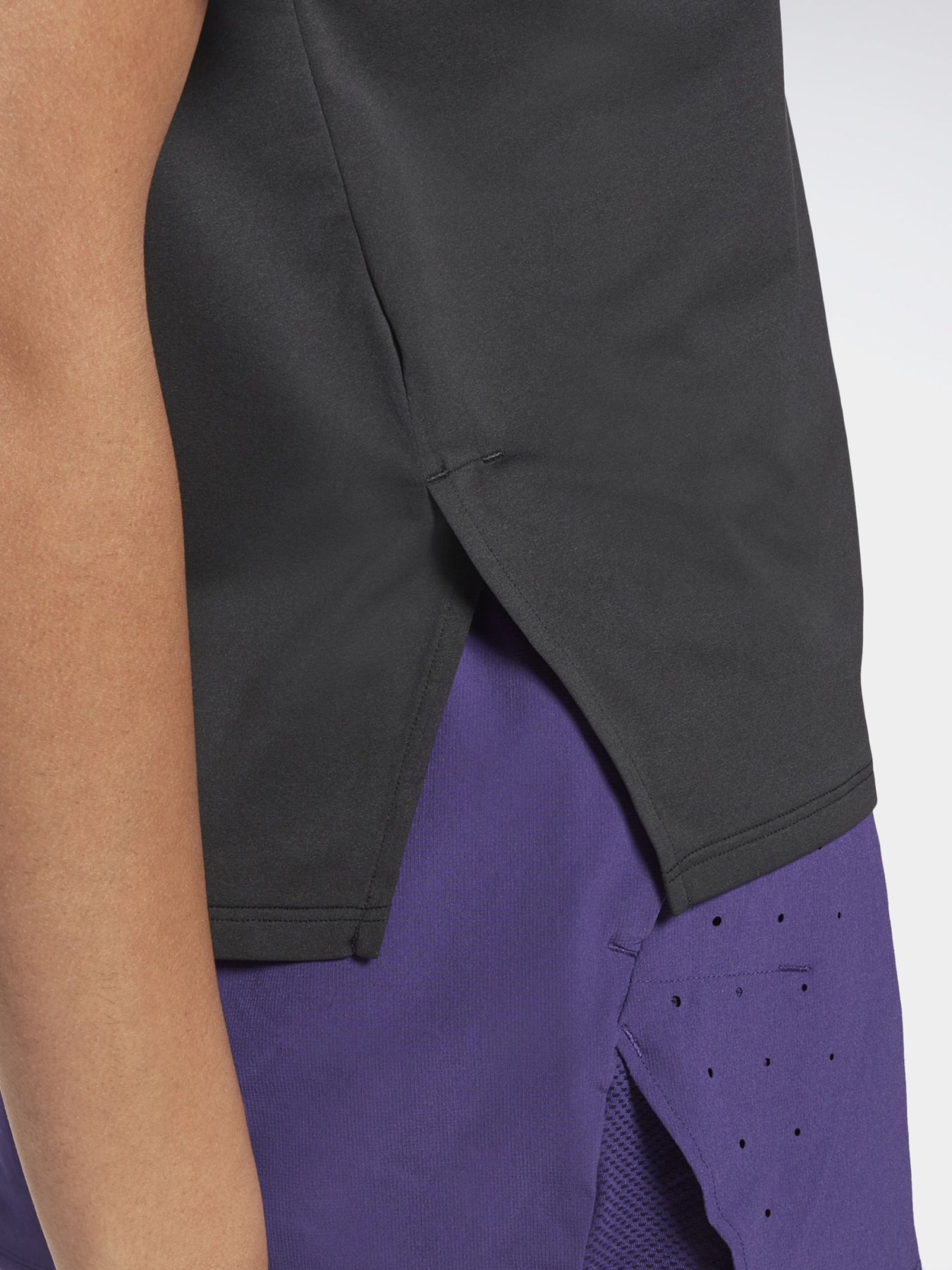 Футболка спортивная Reebok UNITED BY FITNESS PERFORATED модель GJ5693 Фото