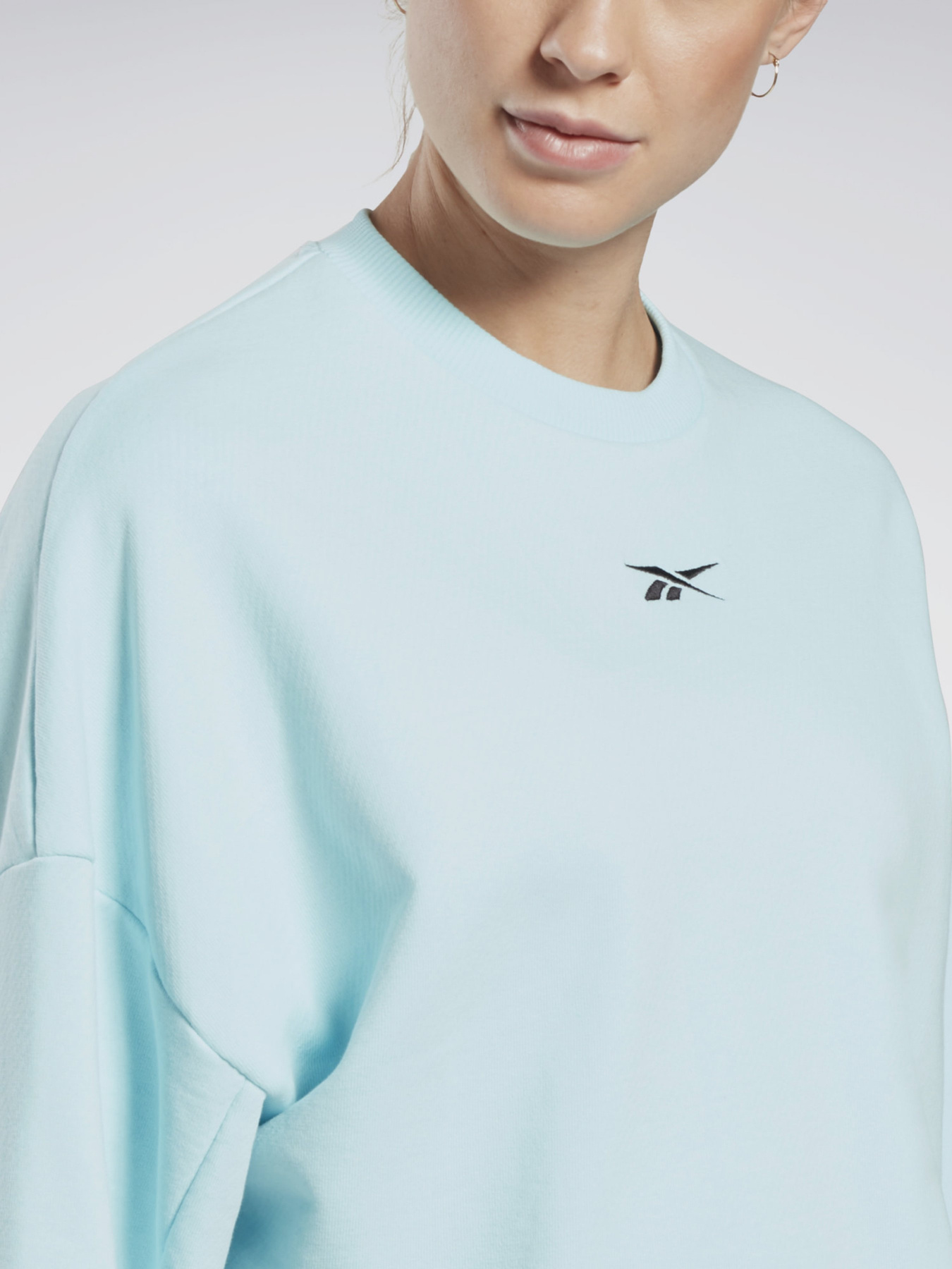 Світшот Reebok STUDIO CROPPED FRENCH TERRY CREW модель GI8310 Фото