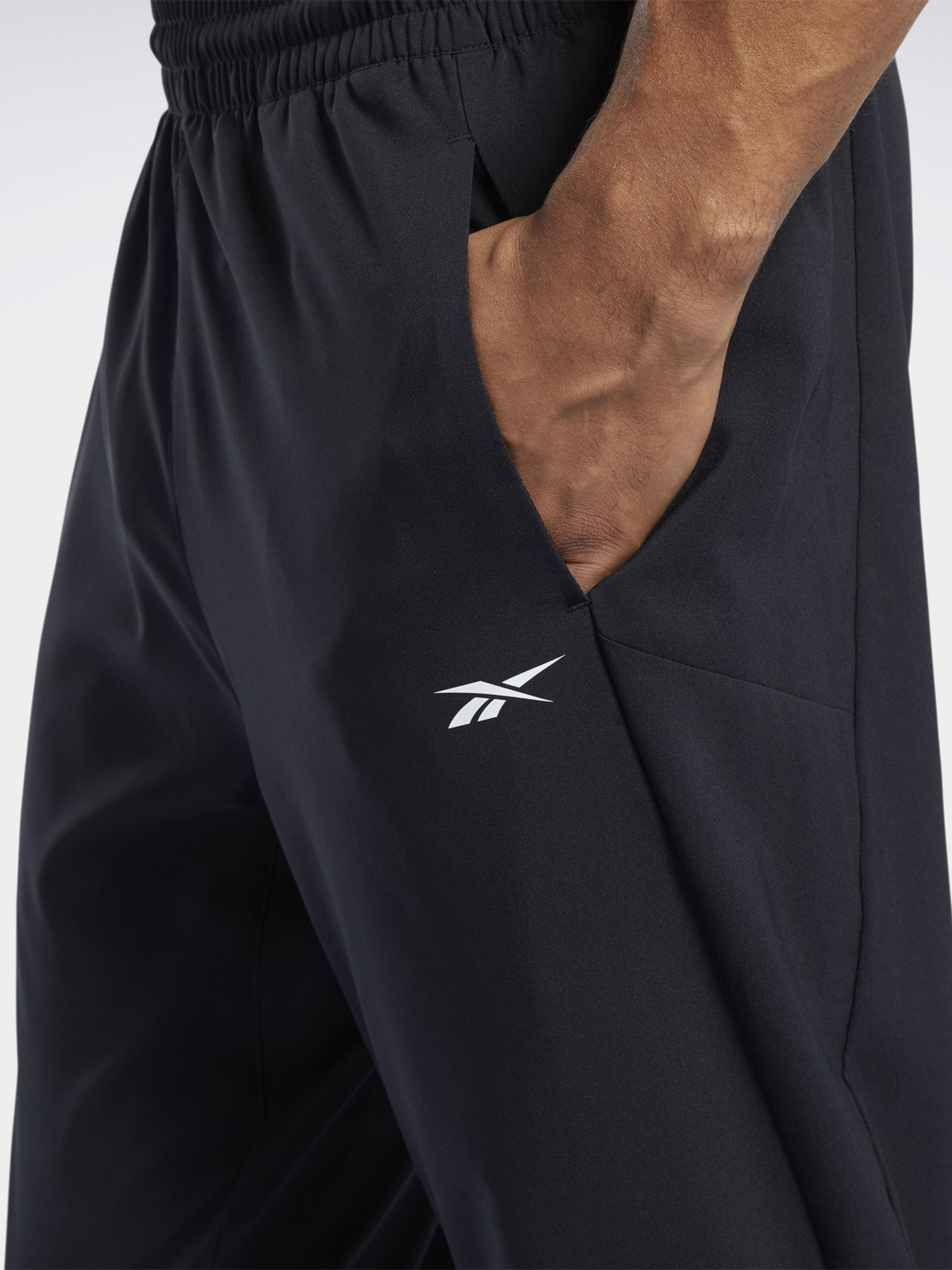 Спортивні штани Reebok WORKOUT READY модель FJ4060 Фото