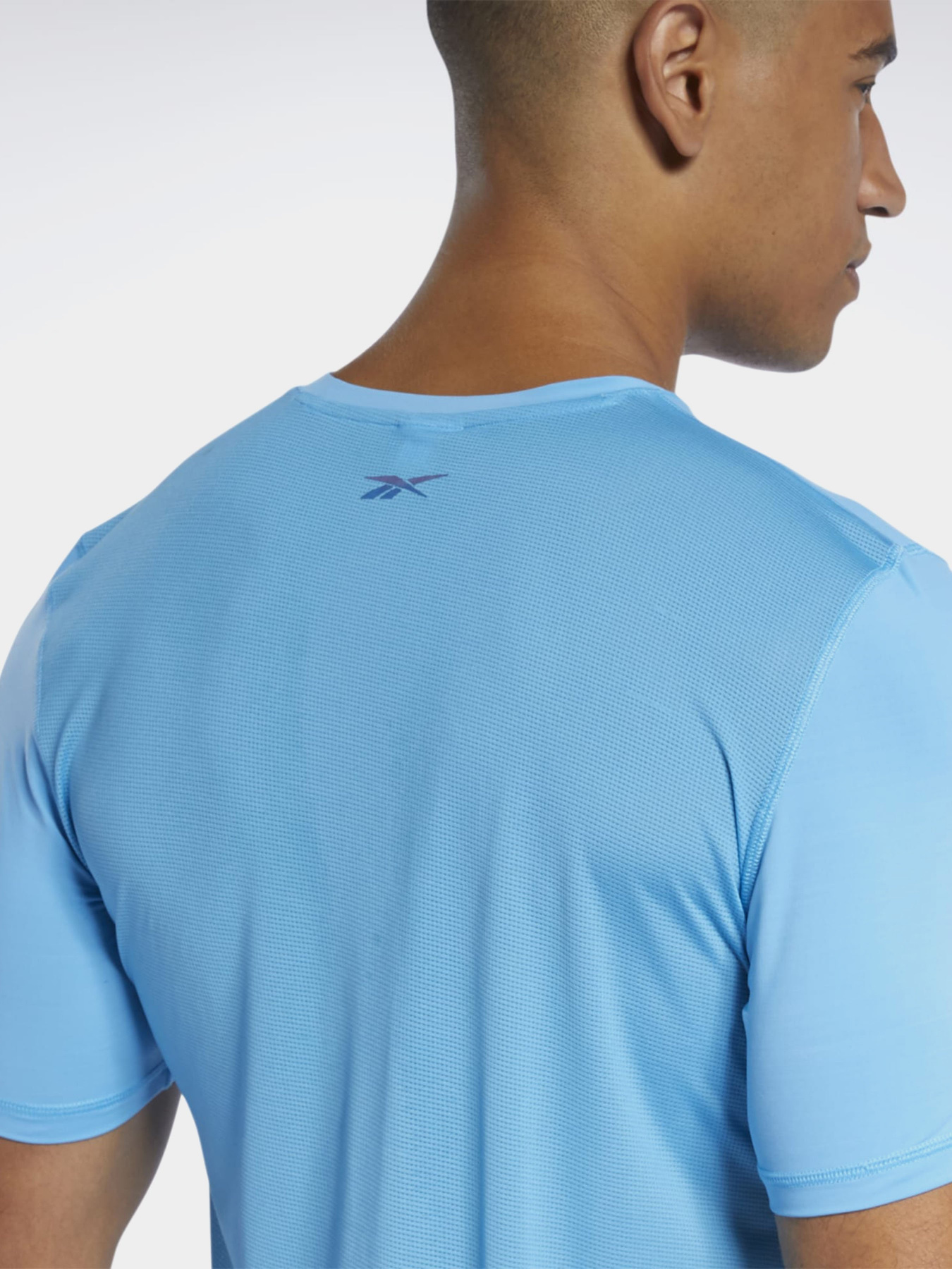 Футболки і поло Reebok TECHSTYLE RUNNING ACTIVCHILL модель GJ6231 Фото