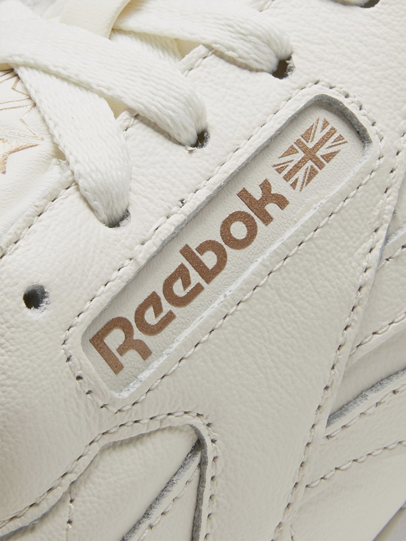 Кросівки повсякденні Reebok Classic Leather модель FY5024 Фото