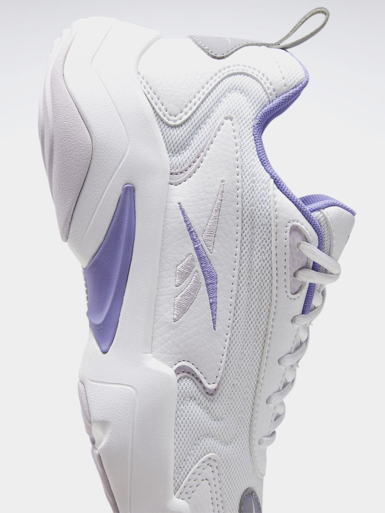 Кроссовки Reebok VECTOR RUNNER модель FY6515 Фото