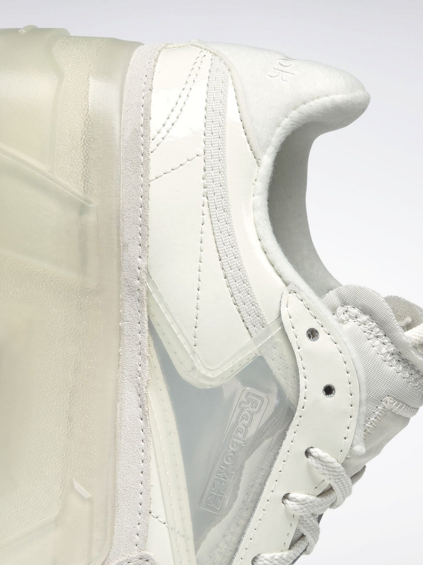 Кросівки повсякденні Reebok CLUB C CARDI модель H01012 Фото