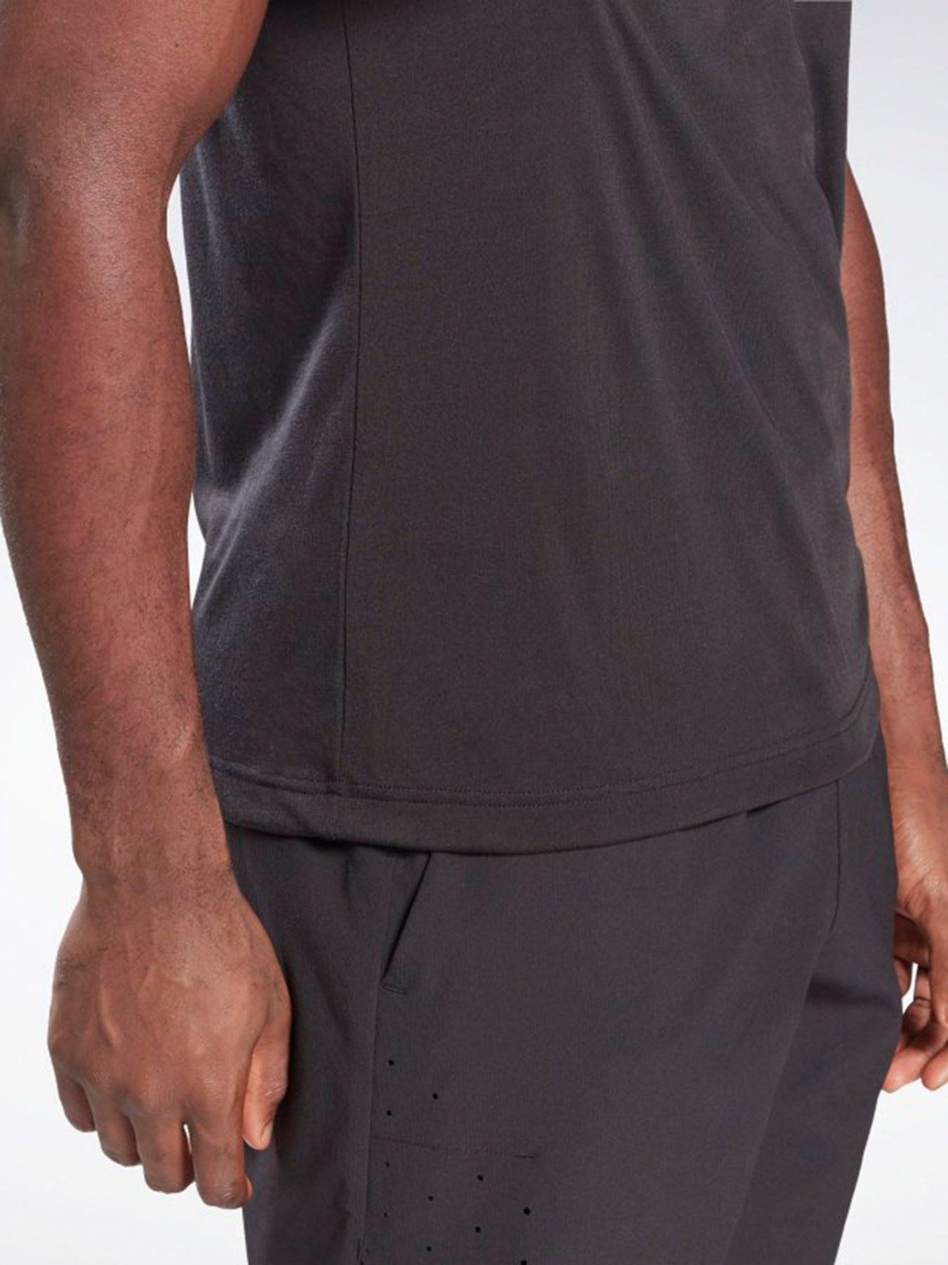 Спортивная футболка Reebok TRAINING VECTOR модель GI8399 Фото