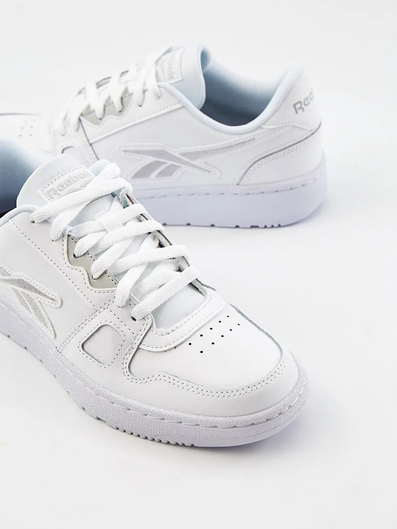 Кеди низькі Reebok RESONATOR LOW модель GZ2714 Фото