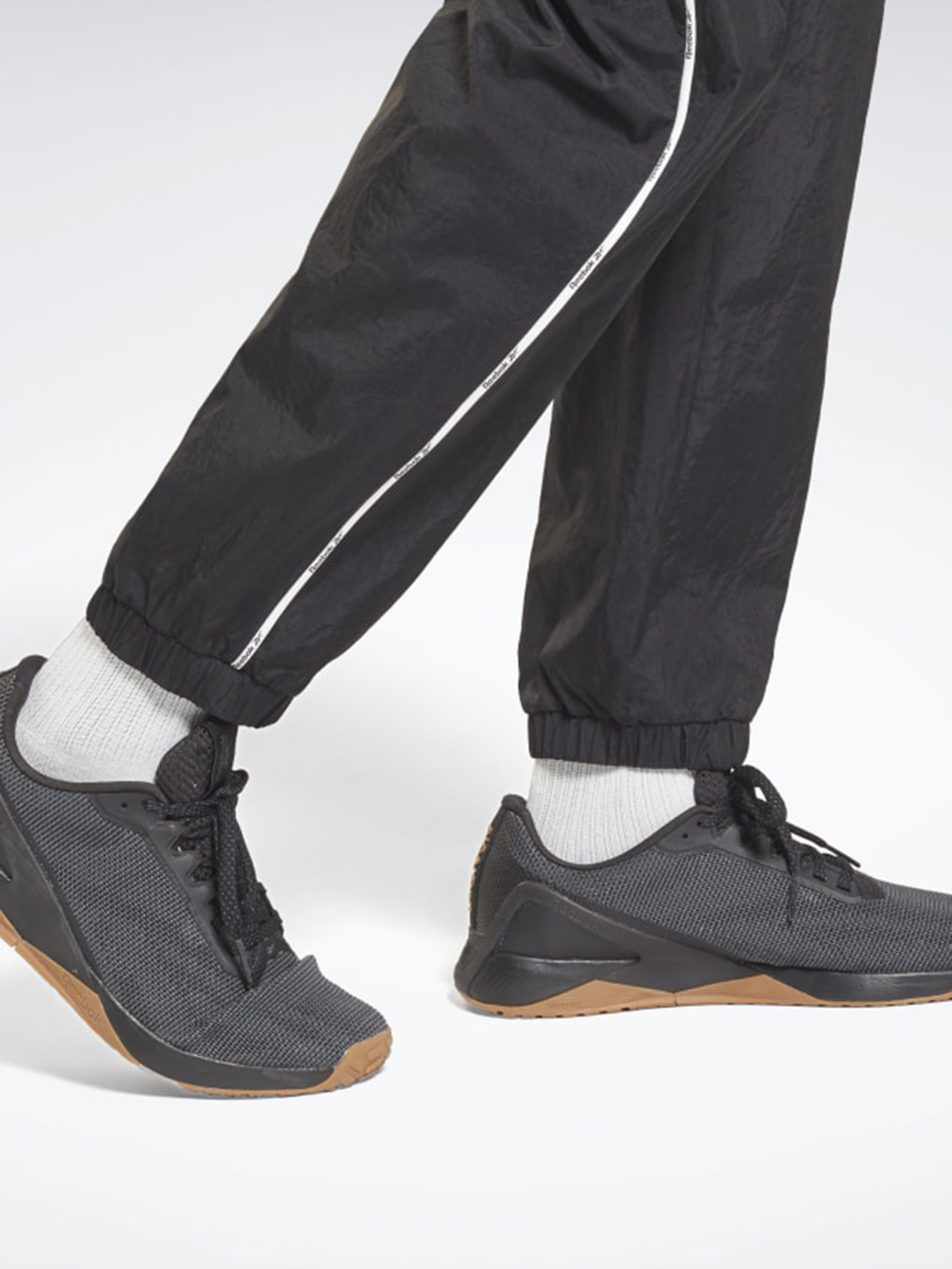 Спортивный костюм Reebok Training Essentials Piping Track модель GS9309 Фото