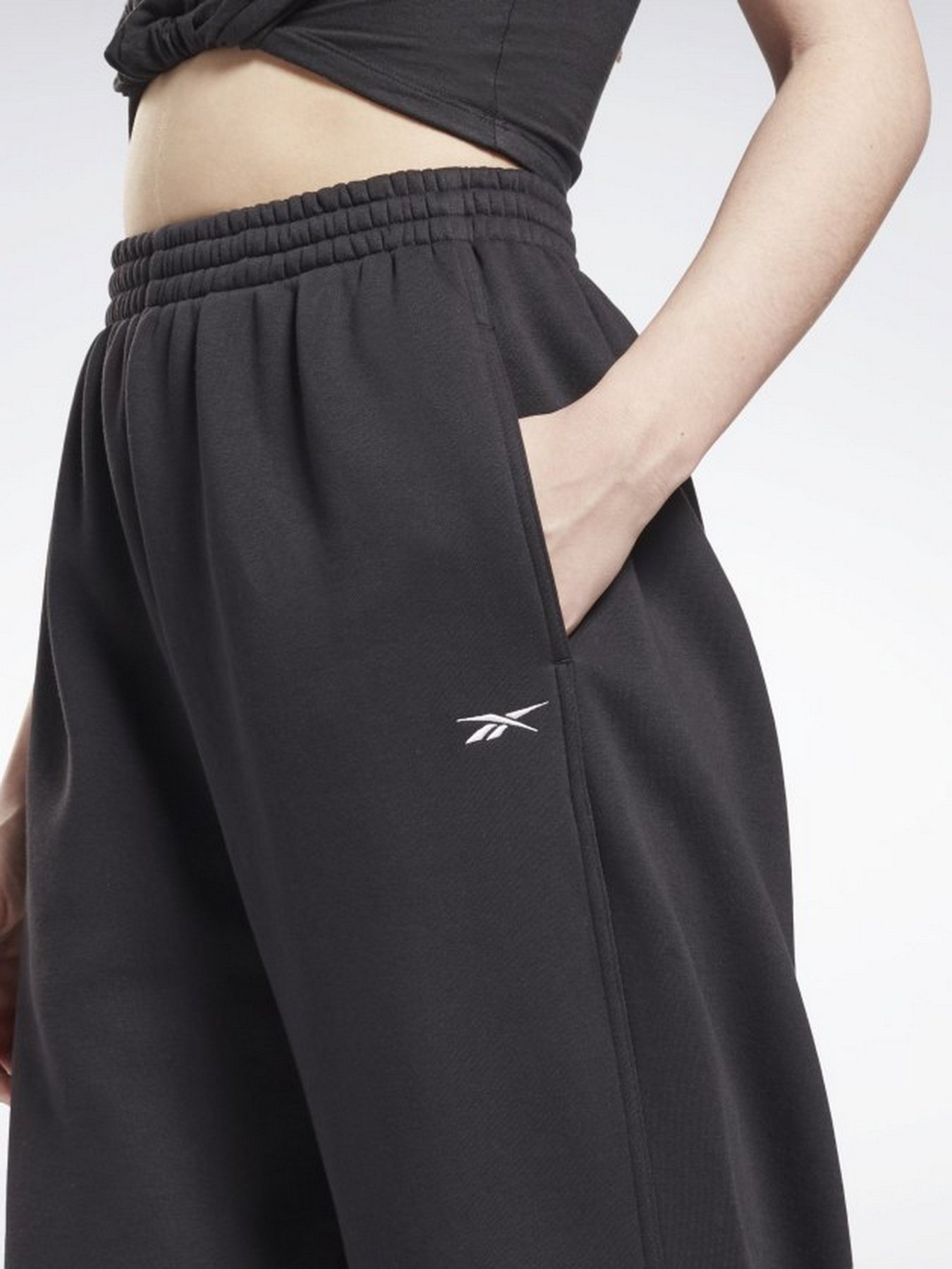 Спортивні штани Reebok Studio модель GU5807 Фото