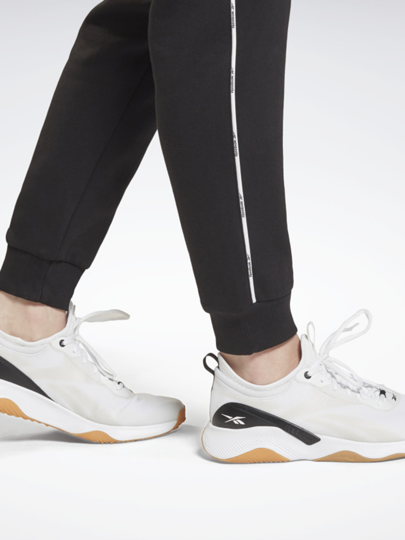 Спортивный костюм Reebok TE PIPING TRACKSUIT модель GV3293 Фото