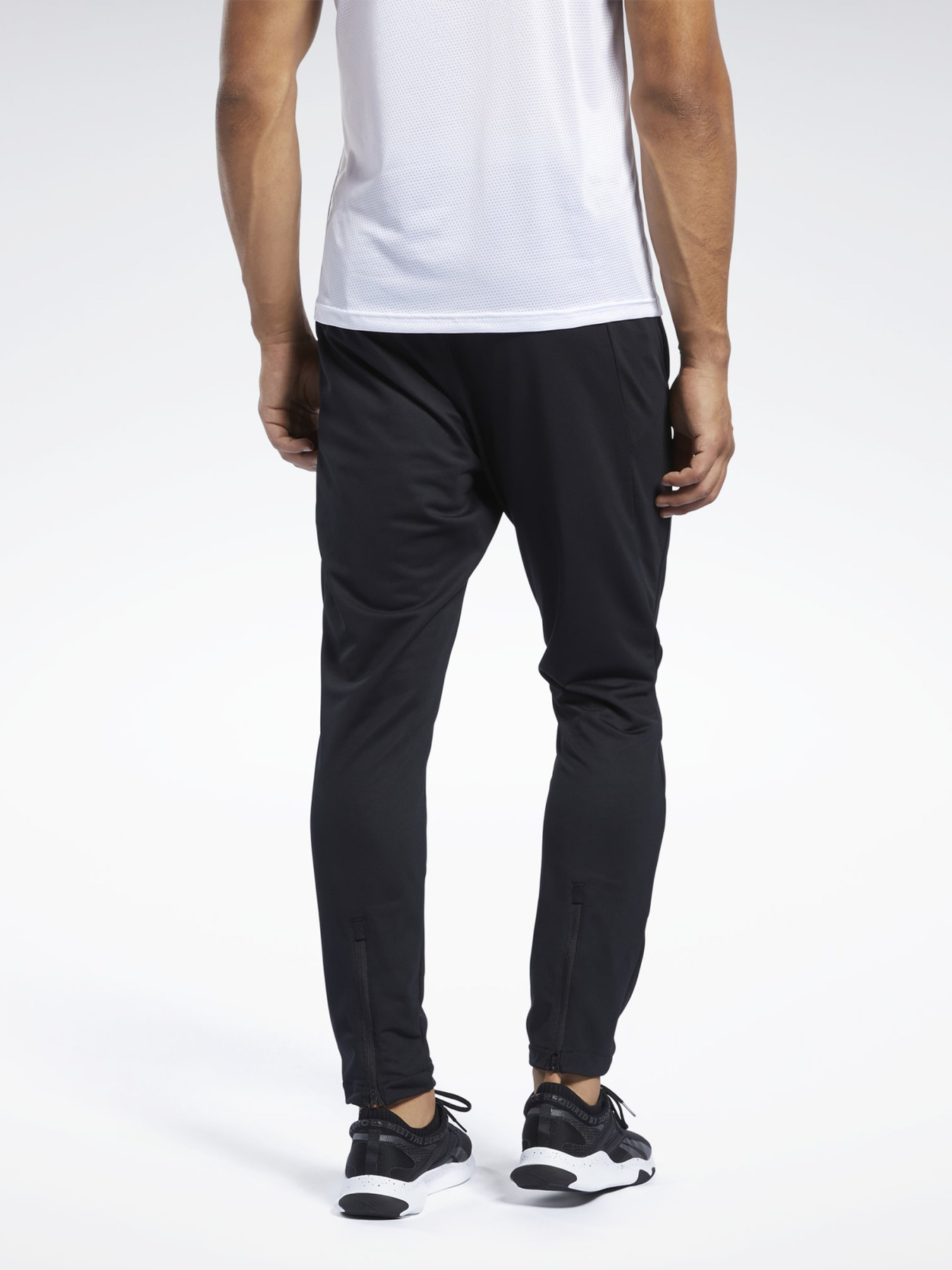 Штаны спортивные Reebok Workout Ready Knit модель FJ4057 Фото