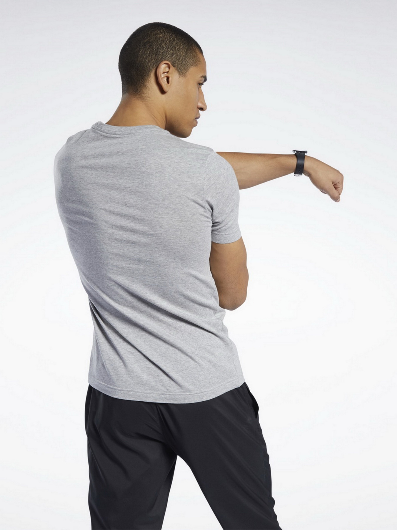 Футболка спортивна Reebok Linear модель FP9162 Фото