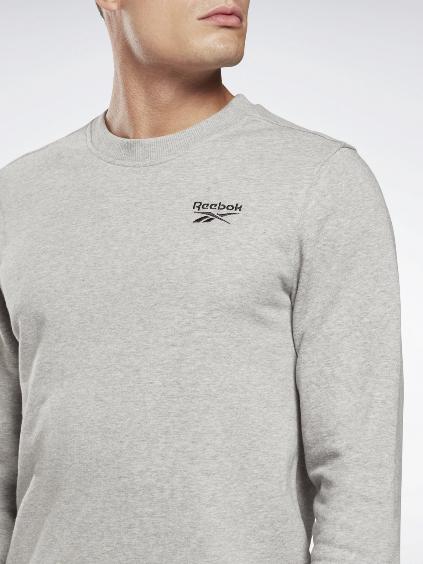 Свитшот Reebok Identity Crew модель GJ0550 Фото