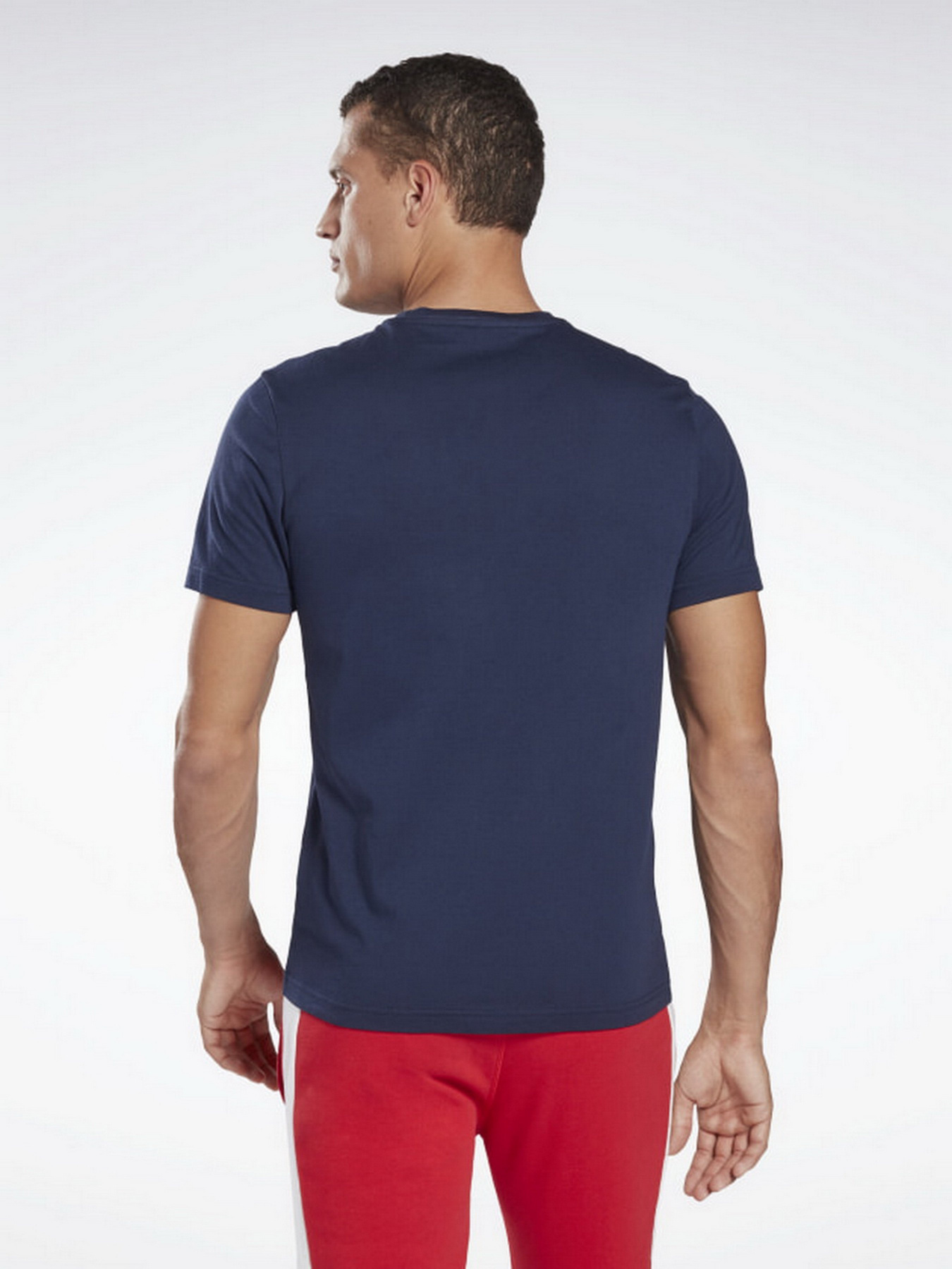 Спортивная футболка Reebok Linear модель GN5378 Фото