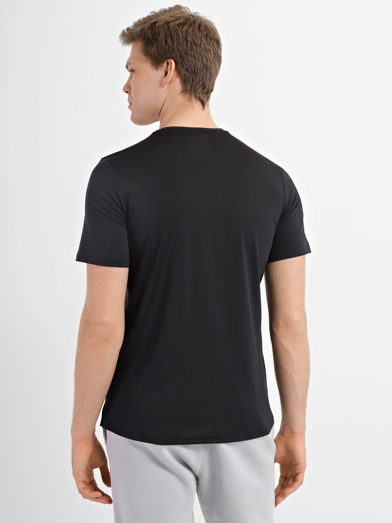 Футболка спортивна Reebok ACTIVCHILL Graphic Move модель H46597 Фото