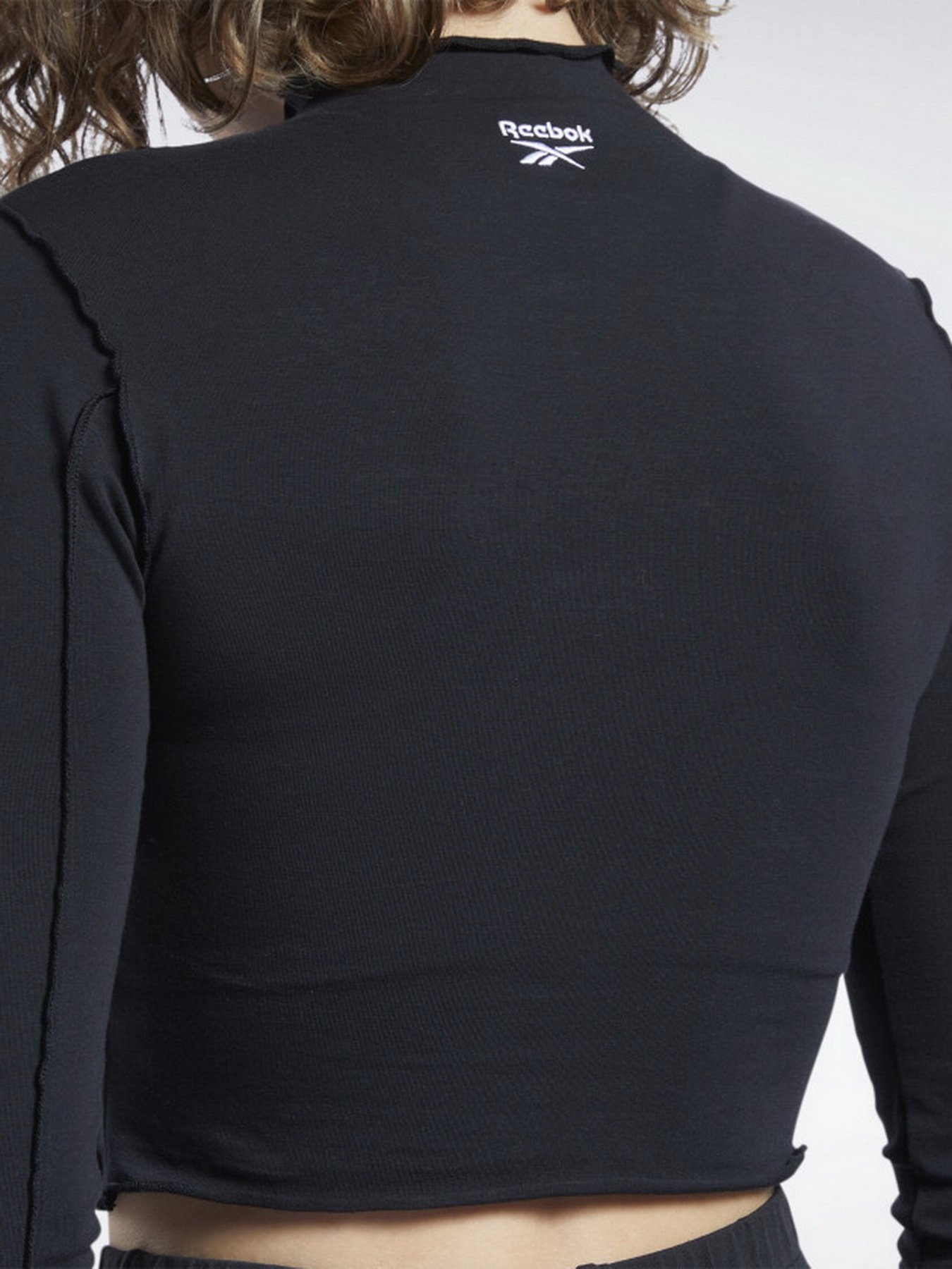 Лонгслив Reebok CLASSICS LETTUCE EDGE SEAM модель H46799 Фото