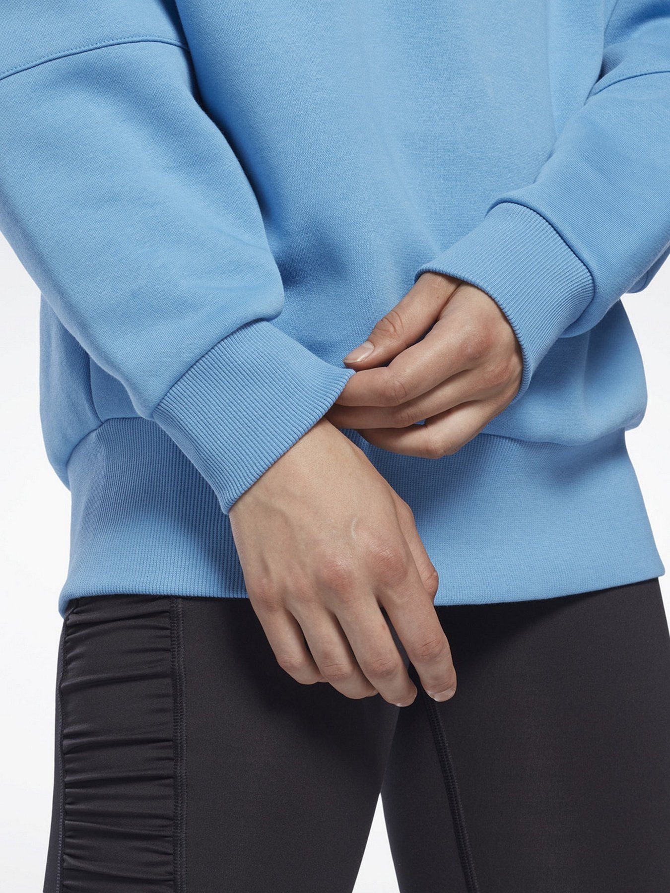 Худи Reebok Studio Recycled Oversize модель H51825 Фото