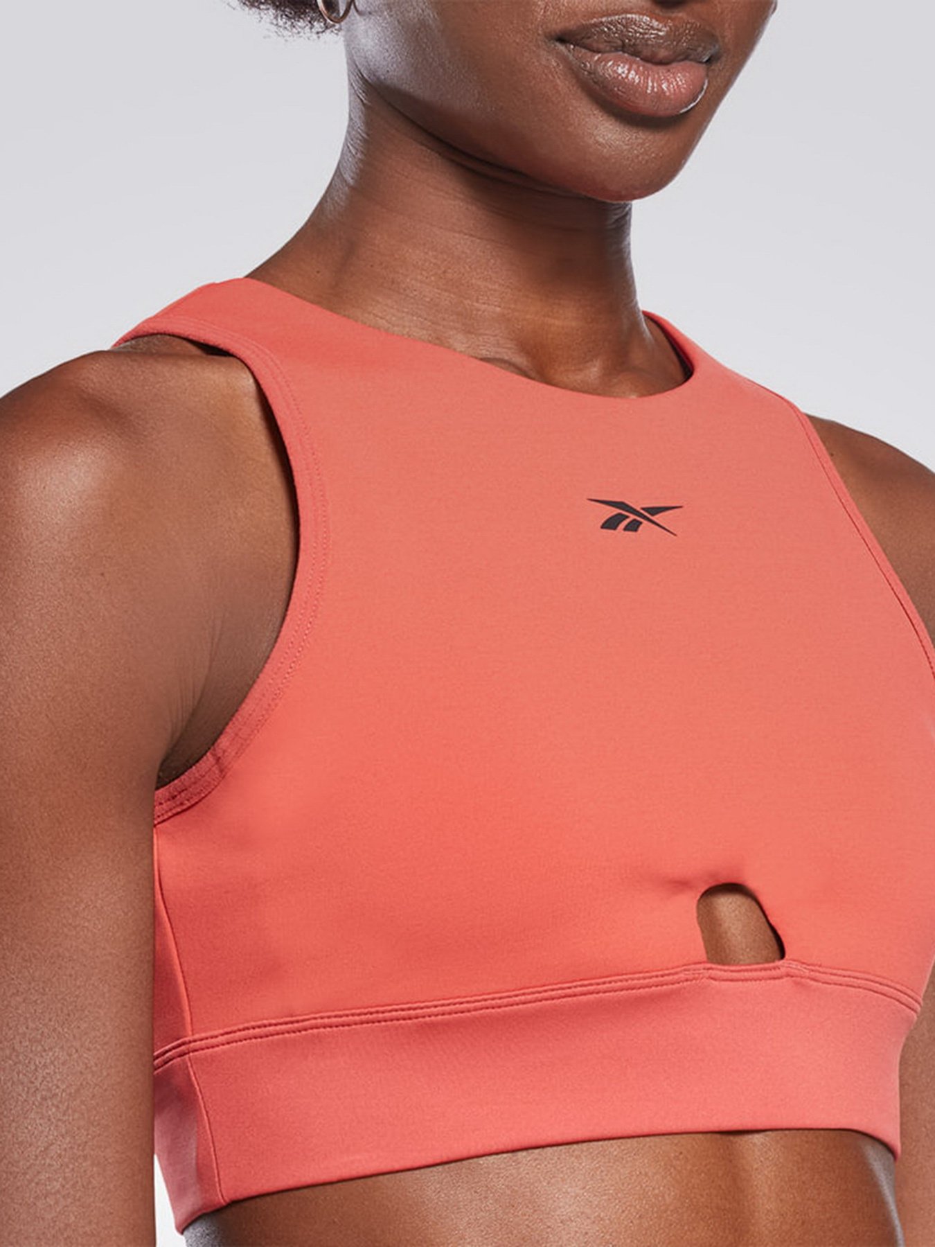 Спортивний топ Reebok Studio Beyond модель H56395 Фото