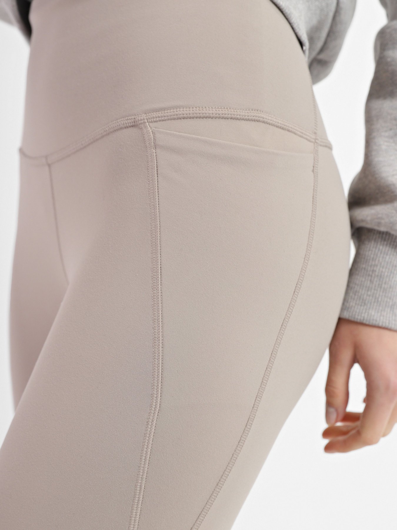 Спортивні леггінси Reebok Lux High-Waisted модель HB2028 Фото