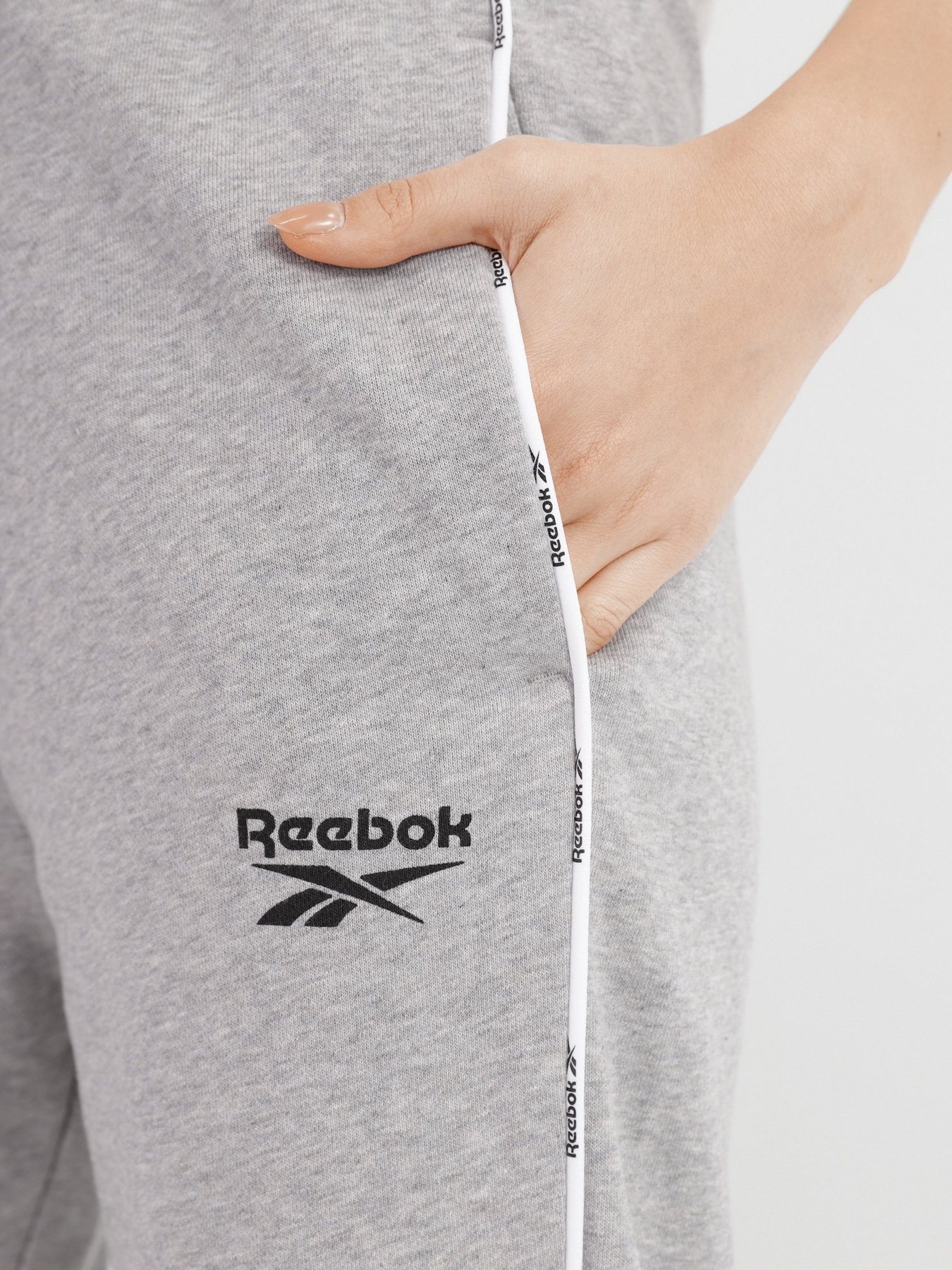 Штаны спортивные Reebok Piping Pack модель HB4031 Фото