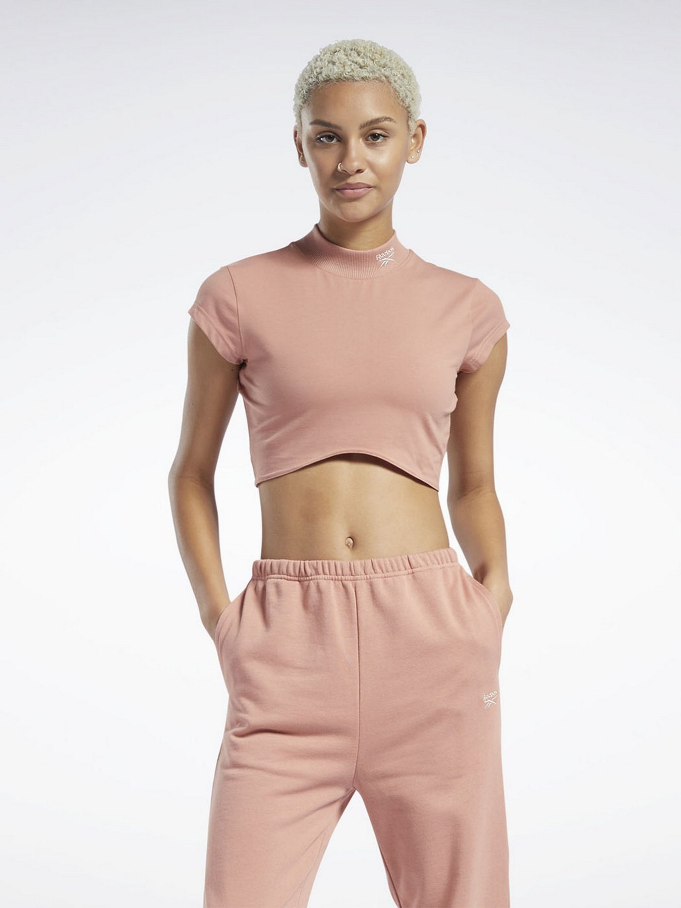 Топ Reebok CLASSICS модель HB8653 Фото