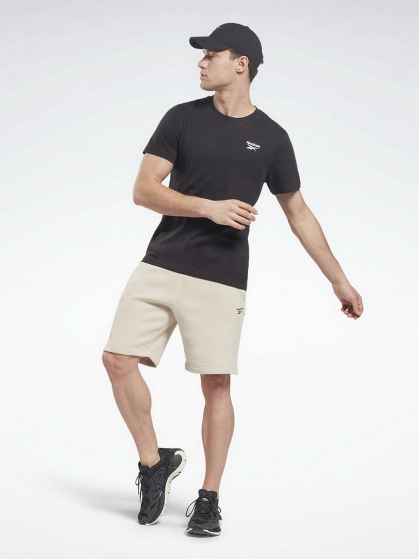 Футболка Reebok Ri Left Chest Logo Tee модель HG4441 Фото