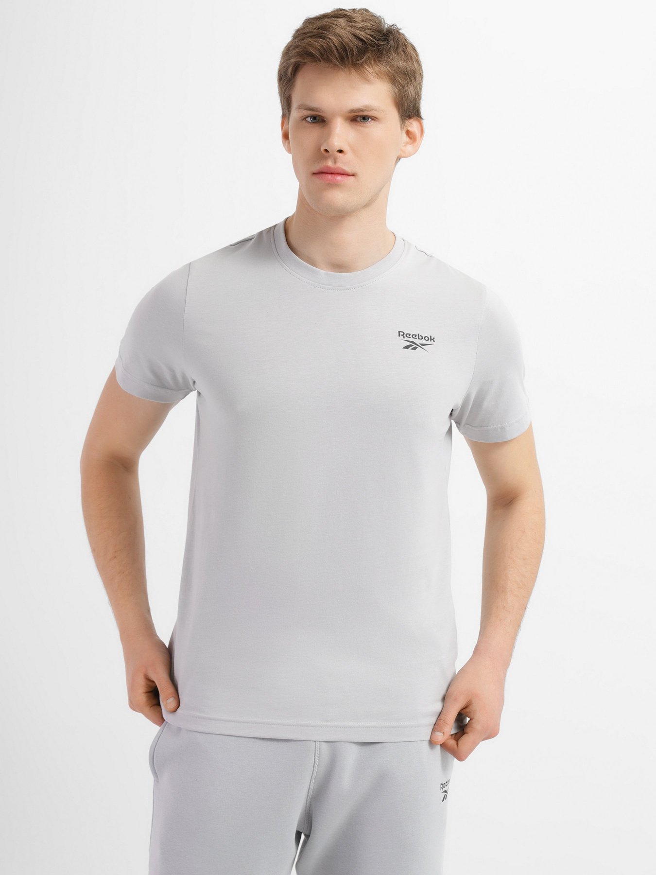 Футболки и поло Reebok Ri Left Chest Logo Tee модель HG4442 Фото