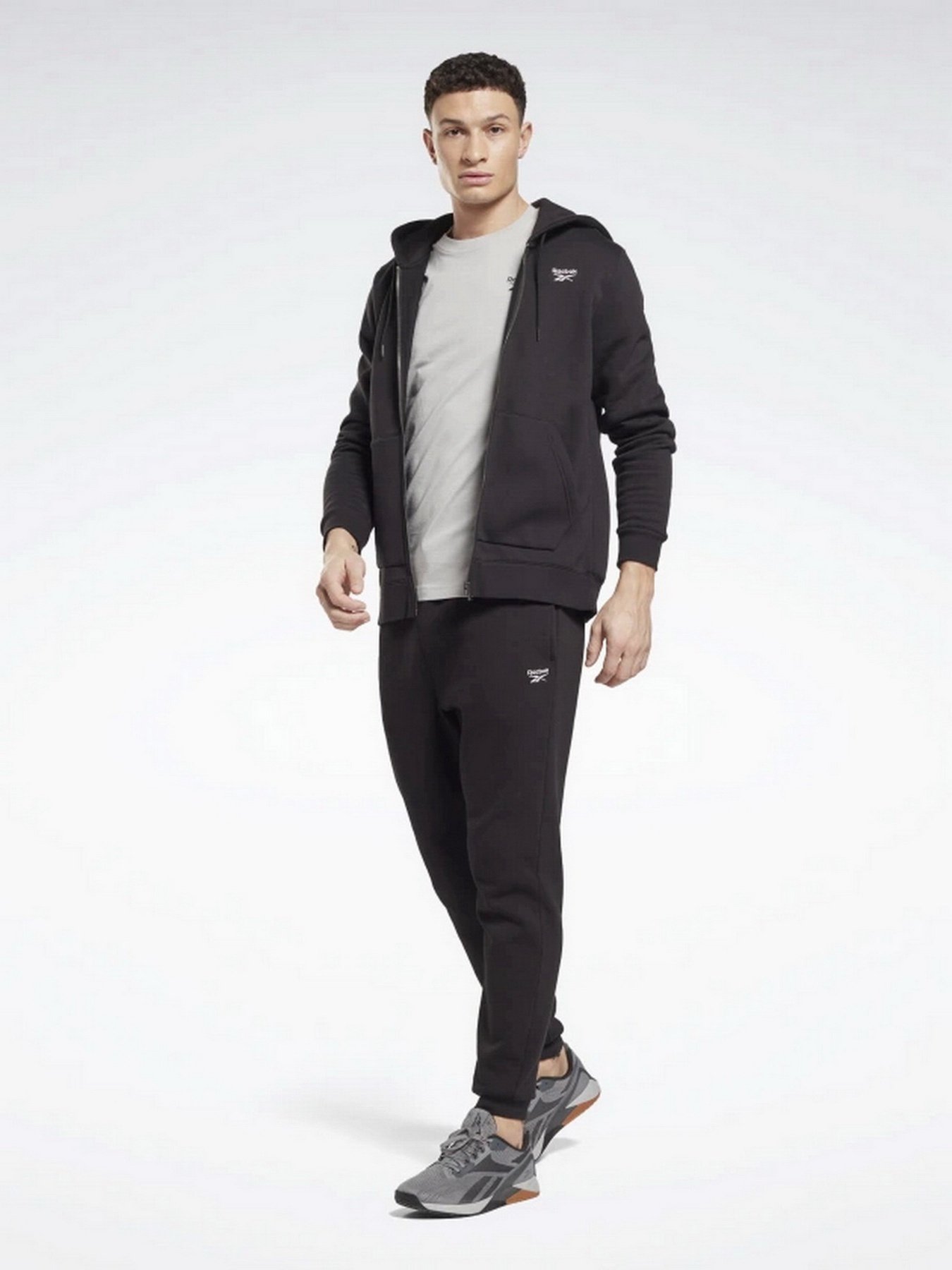 Футболки і поло Reebok Ri Left Chest Logo Tee модель HG4442 Фото