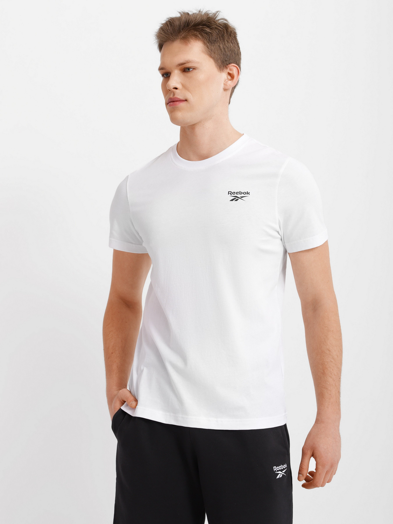 Футболка Reebok RI LEFT CHEST LOGO TEE модель HG4443 Фото