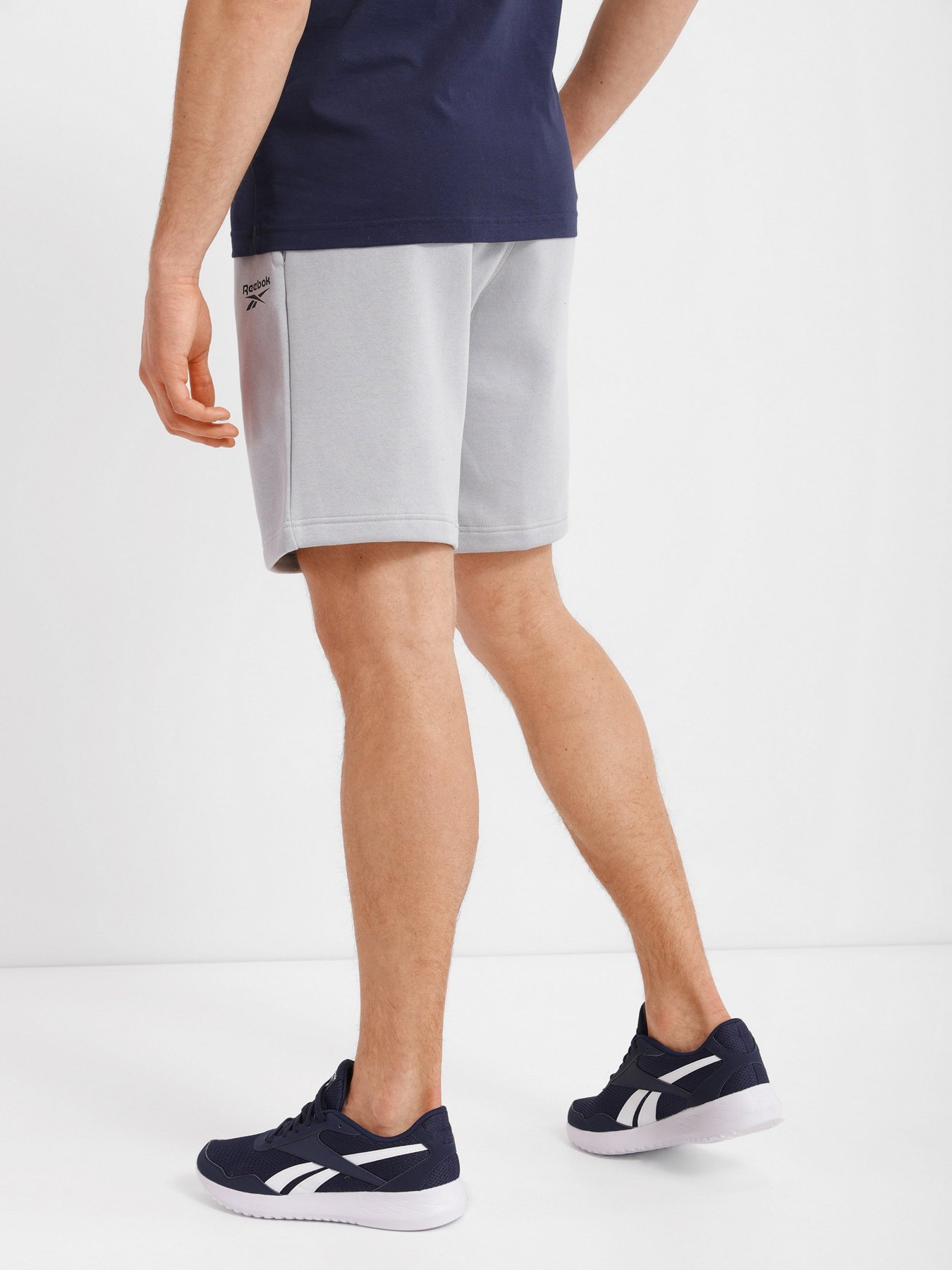 Повсякденні шорти Reebok Ri Left Leg Logo Sh модель HG4454 Фото