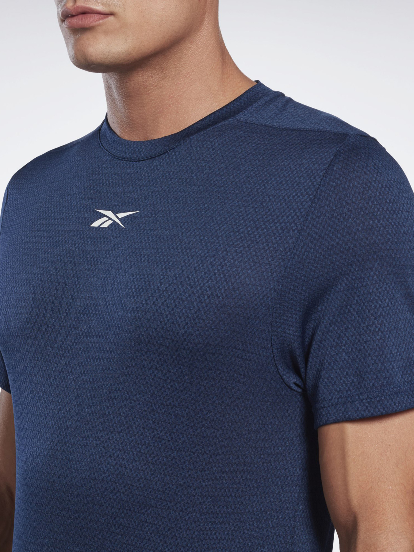 Спортивная футболка Reebok Identity модель H46642 Фото