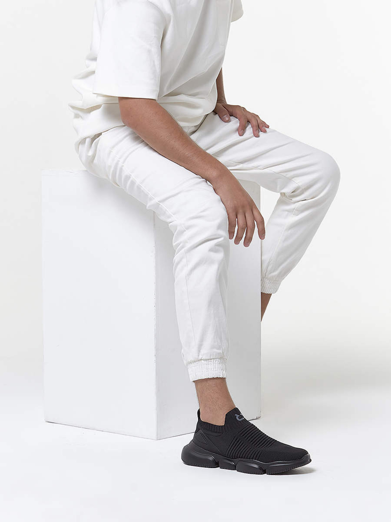 Кросівки повсякденні Crosby модель 417049/02-01 Фото