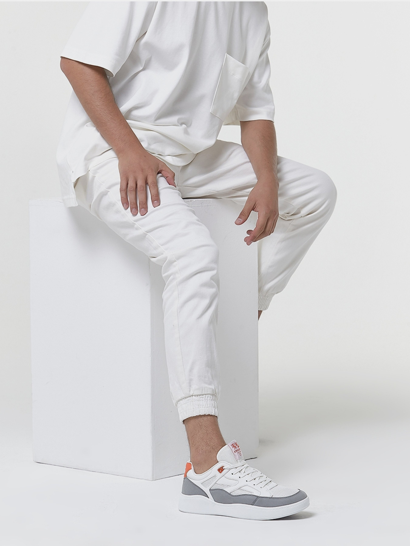 Кроссовки повседневные Crosby модель 417134/03-03 Кроссовки повседневные Crosby модель 417134/03-03 Фото