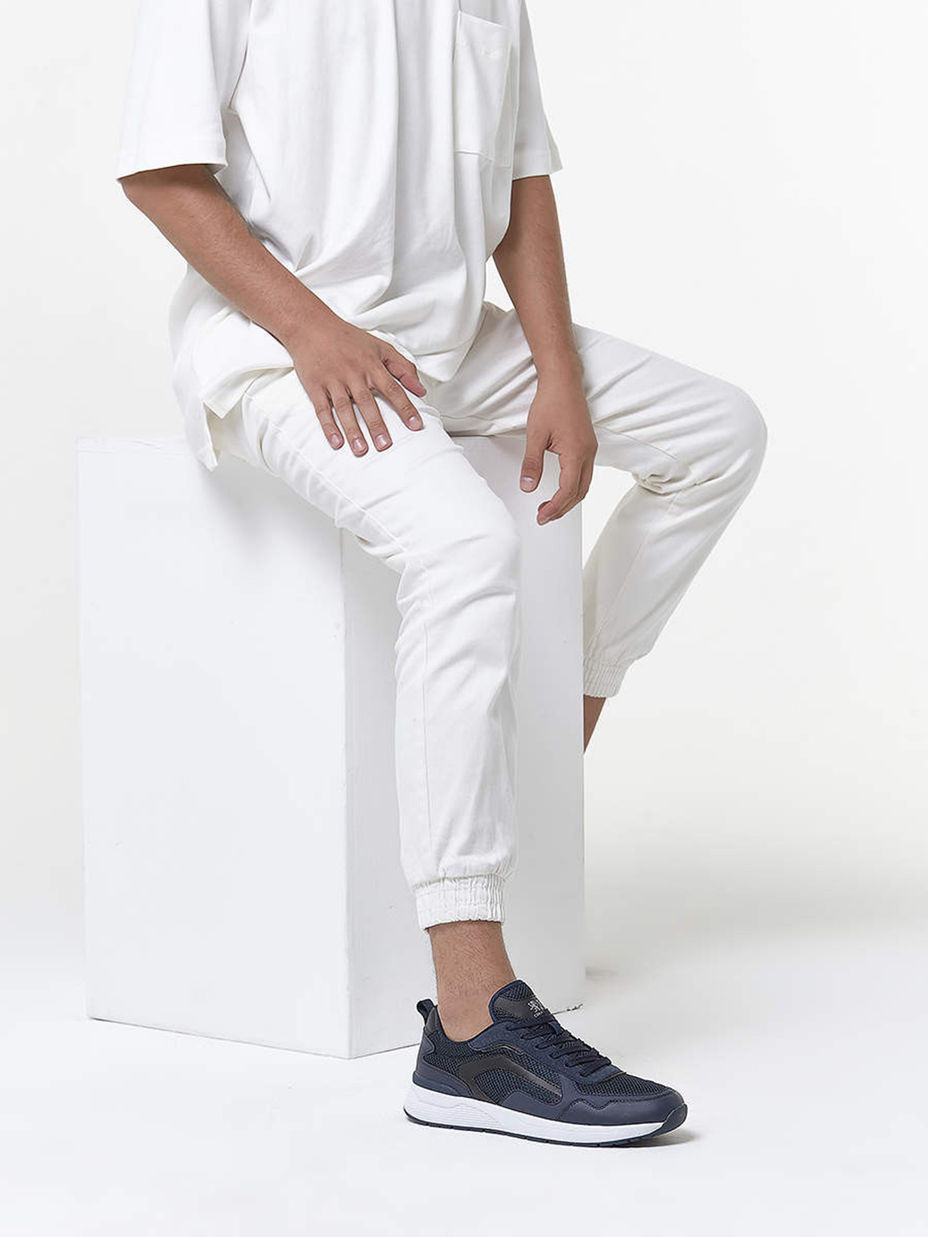 Кросівки повсякденні Crosby модель 417135/01-02 Фото