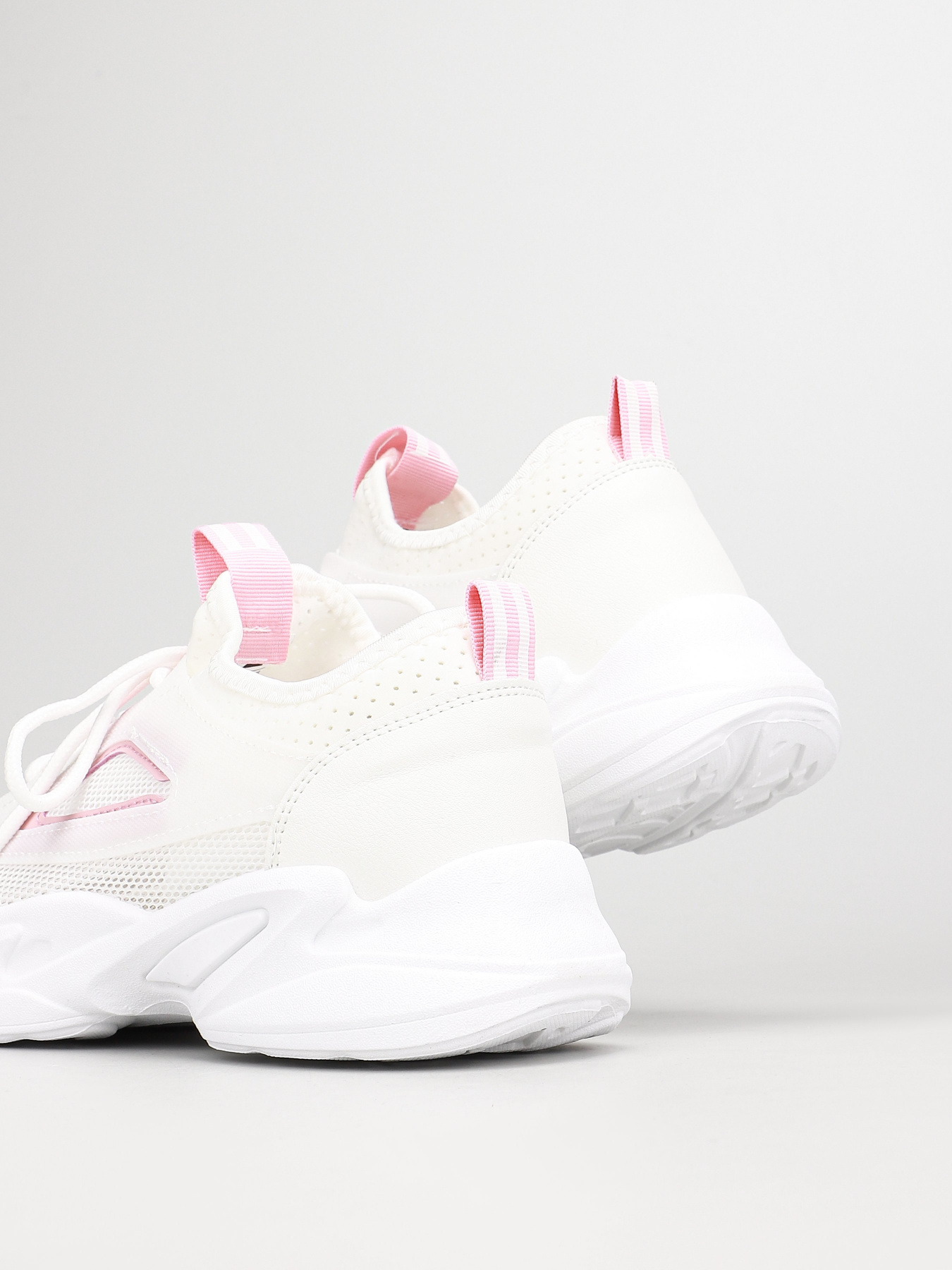 Кросівки повсякденні Crosby модель 417068/01-02 Фото