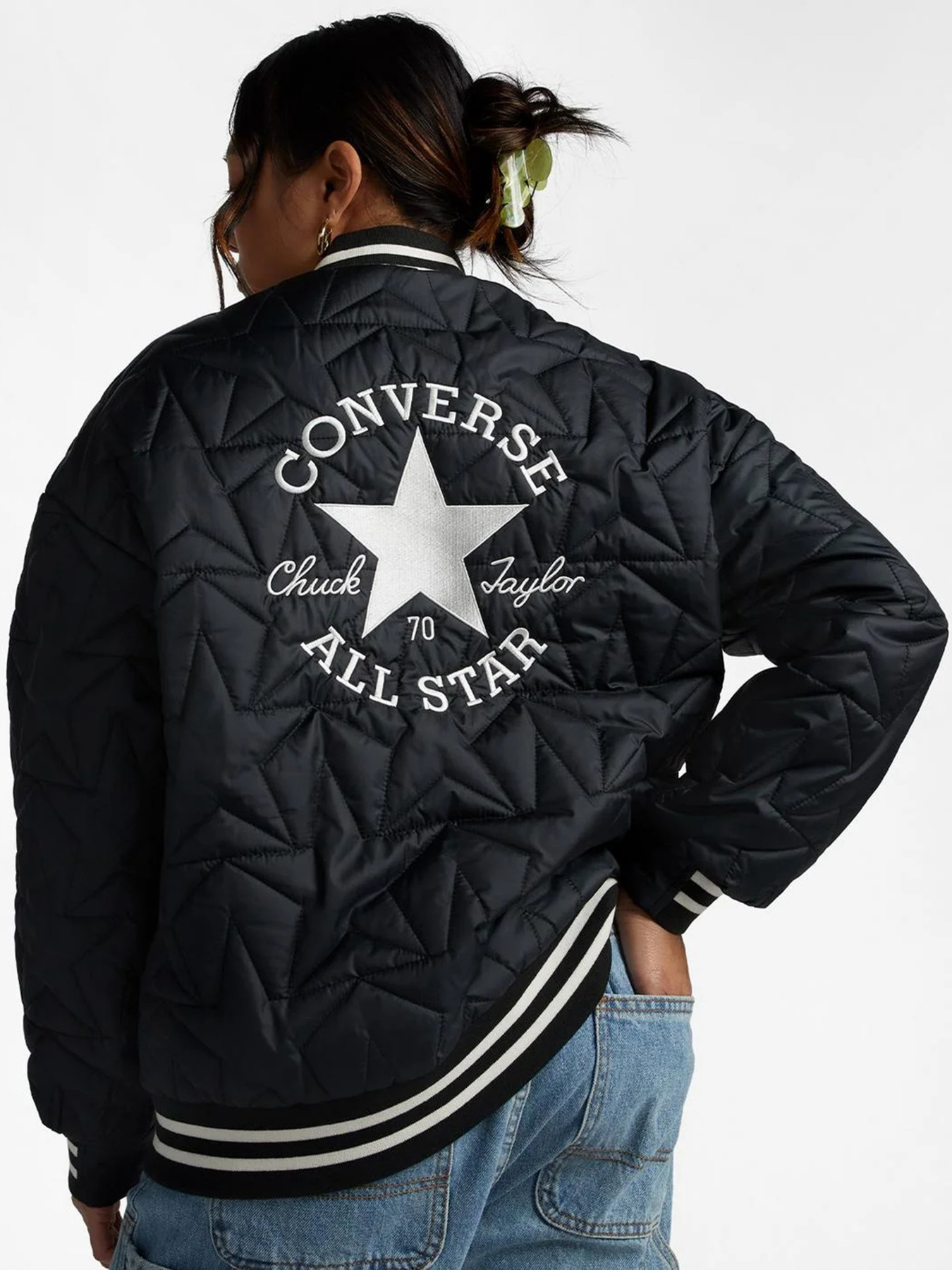 Бомбер CONVERSE Classic Fit Wearers Left Star Chev Emb Fleece модель 10025223-001 Фото