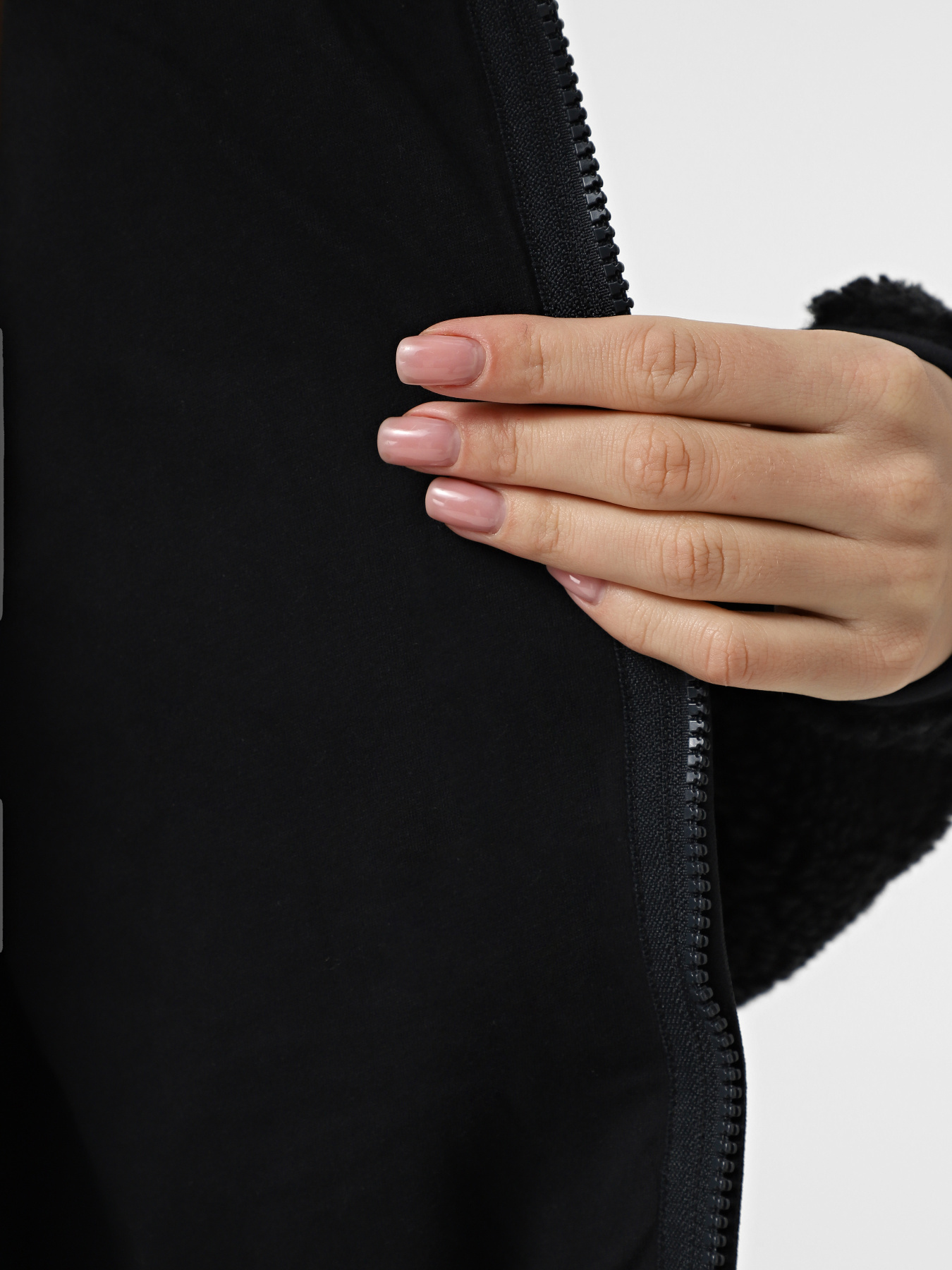 Зимова куртка CONVERSE SHERPA FULL-ZIP модель 10027056-001 Зимова куртка CONVERSE SHERPA FULL-ZIP модель 10027056-001 Фото