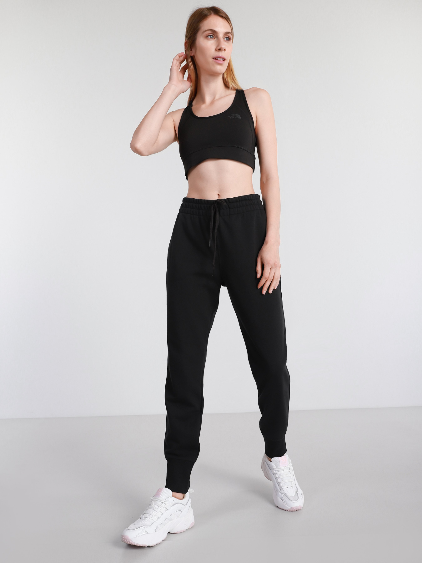 Спортивні штани CONVERSE Embroidered Star Chevron модель 10020164-001 Фото