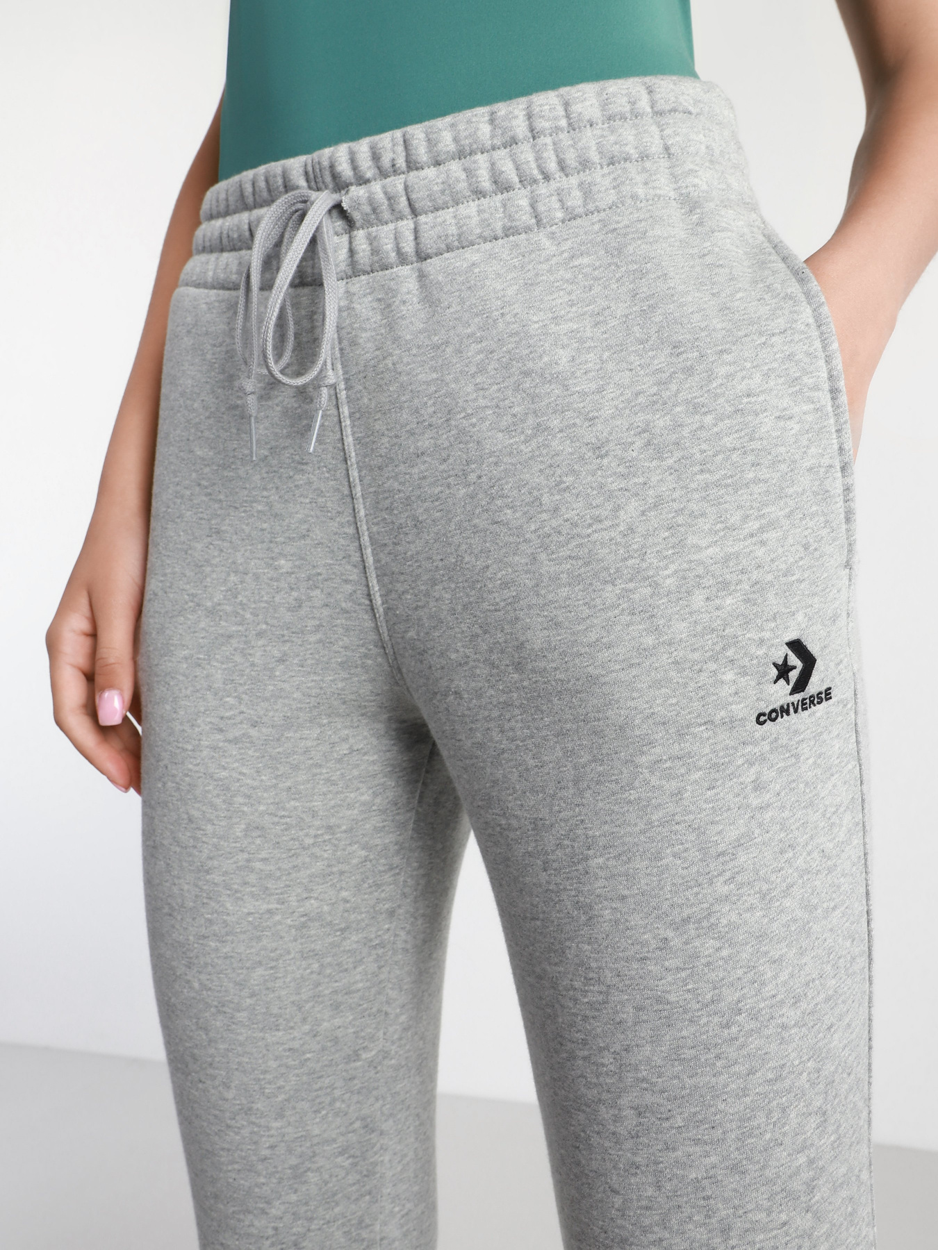 Штаны спортивные CONVERSE Embroidered Star Chevron модель 10020873-035 Фото