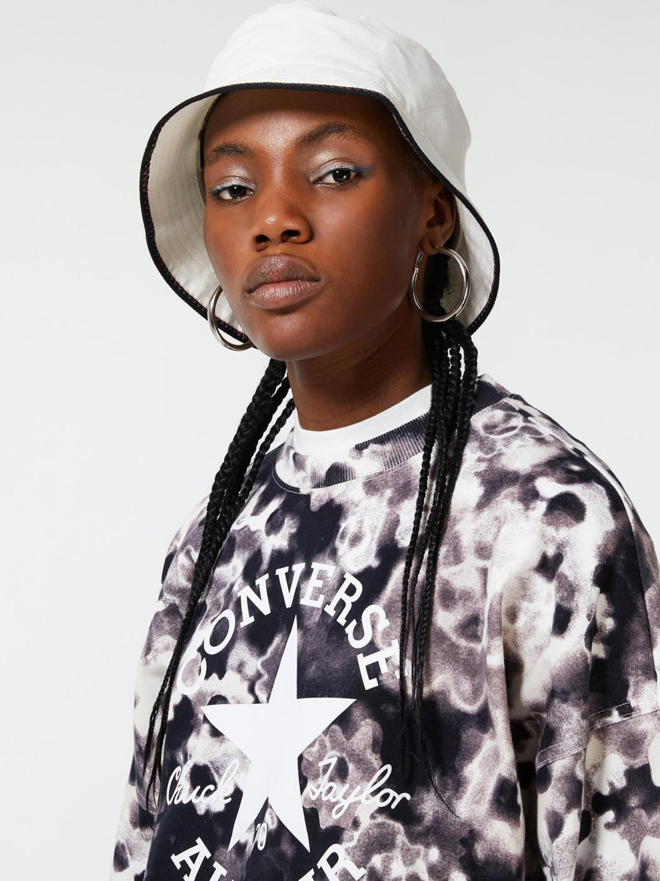 Свитшот CONVERSE Floral Chuck Patch модель 10023196-001 Фото