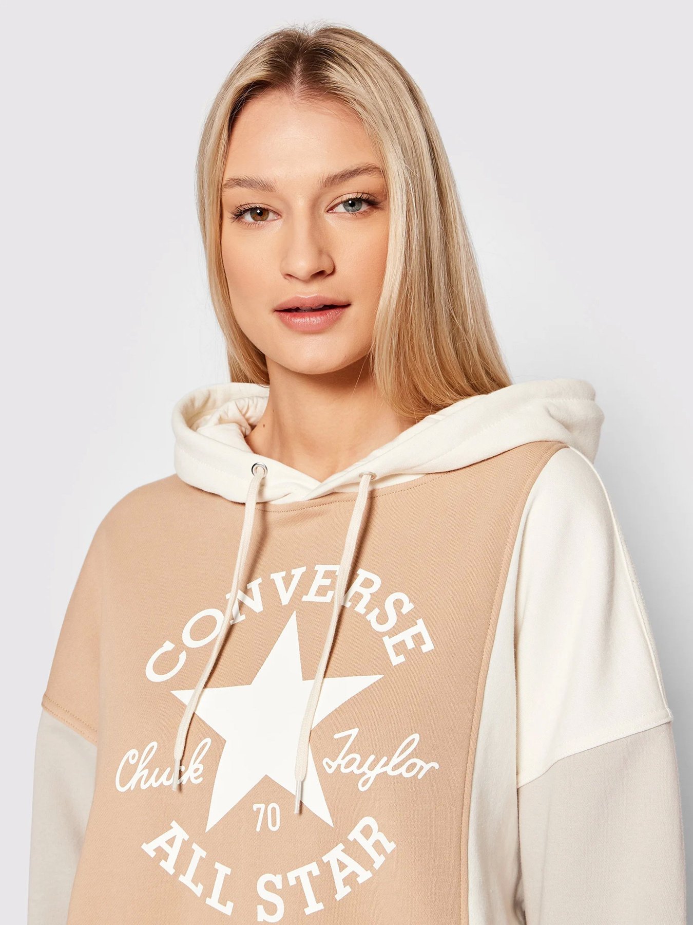 Худи CONVERSE Twisted Classics Chuck Taylor All Star модель 10022963-281 Худи CONVERSE Twisted Classics Chuck Taylor All Star модель 10022963-281 Фото