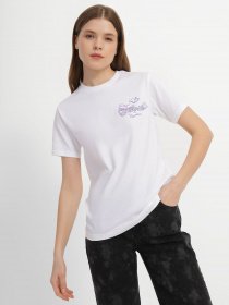 Футболка CONVERSE  Seasonal Graphic Word Art модель 10024536-102 Фото