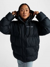 Зимняя куртка CONVERSE Oversized Super Puffer модель 10025202-001 Зимняя куртка CONVERSE Oversized Super Puffer модель 10025202-001 Фото