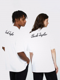 Футболки і поло CONVERSE Chuck Taylor Sneaker Patch Crew Neck модель 10020931-102 Фото