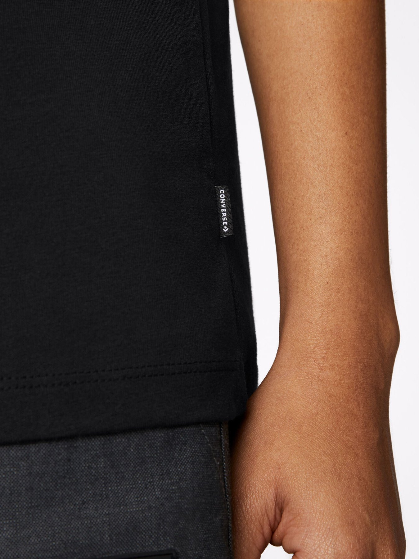 Футболка CONVERSE High Top Graphic модель 10023256-001 Футболка CONVERSE High Top Graphic модель 10023256-001 Фото